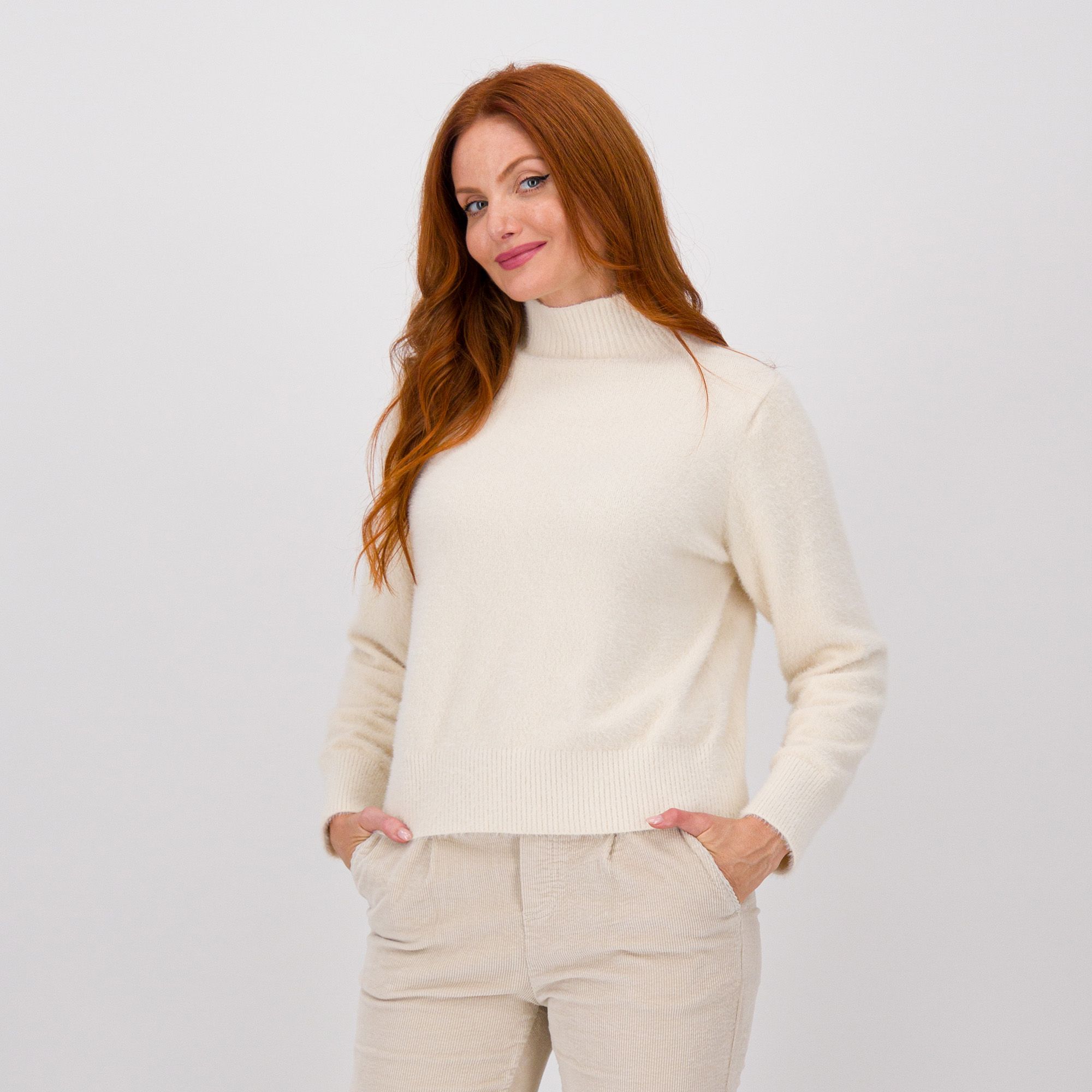 Enjoy
Maglia tricot
in misto viscosa
effetto peluche