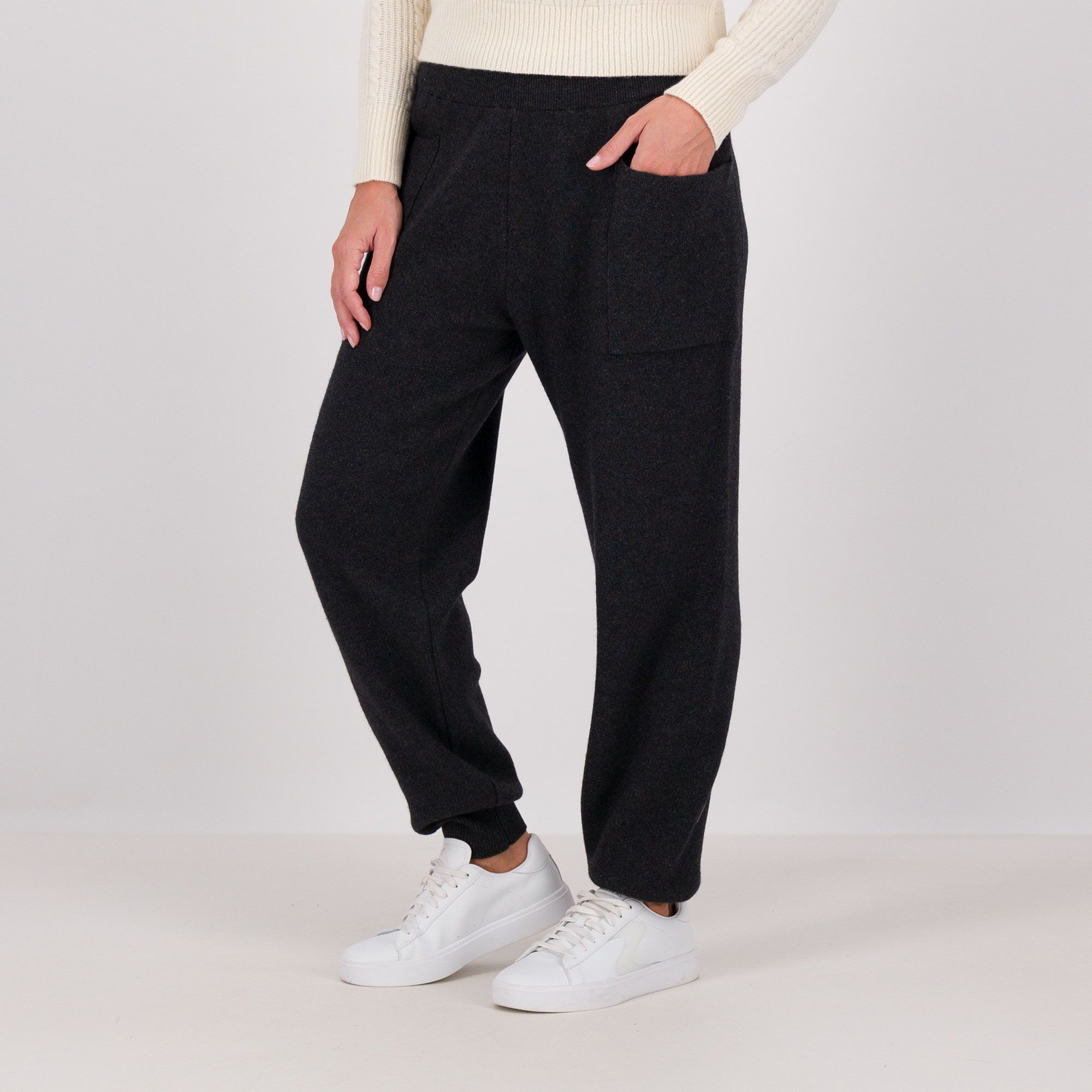 Hekla & Co
Pantaloni jogger
punto stoffa in lana
con cashmere