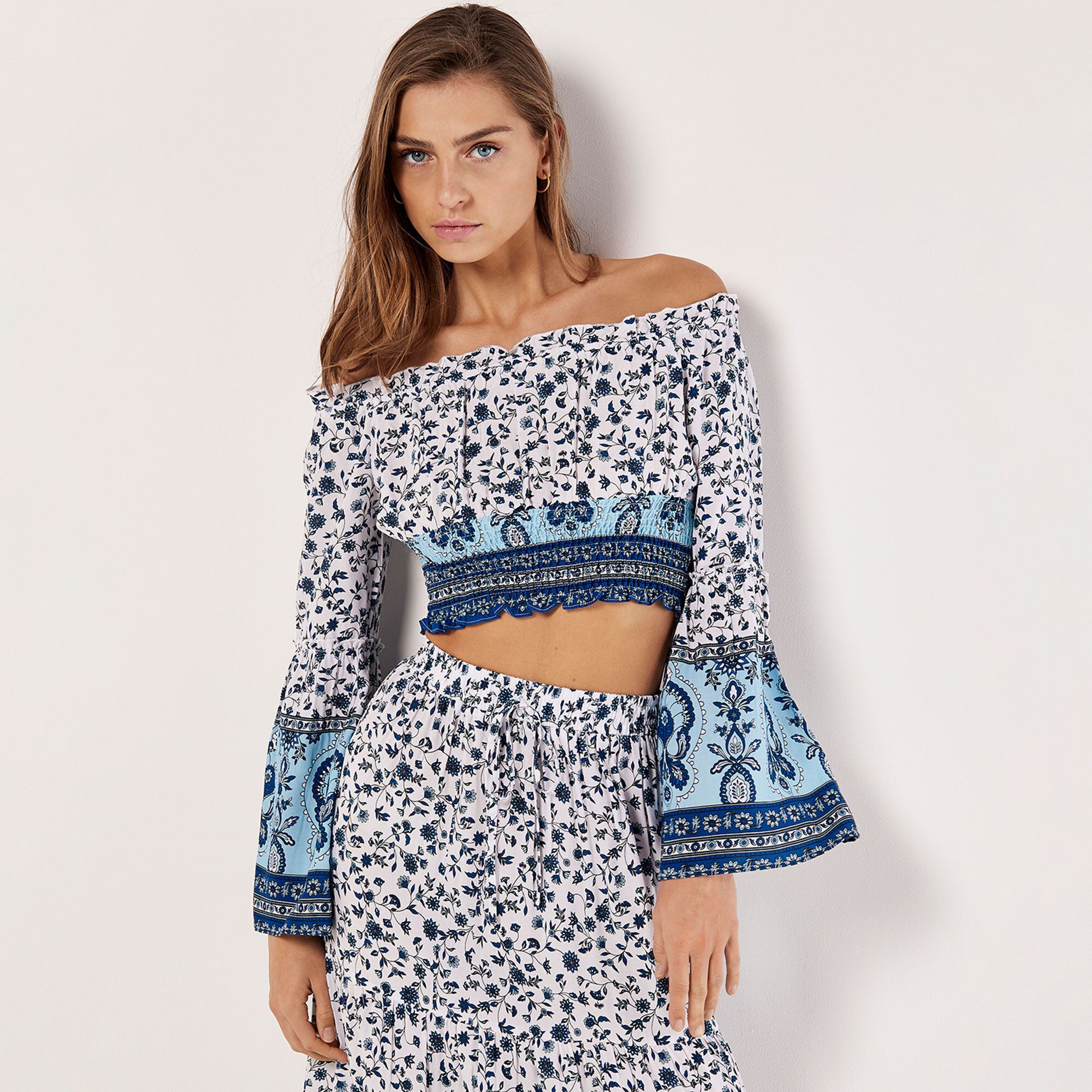 APRICOT Blusa cropped in viscosa fantasia a maniche lunghe