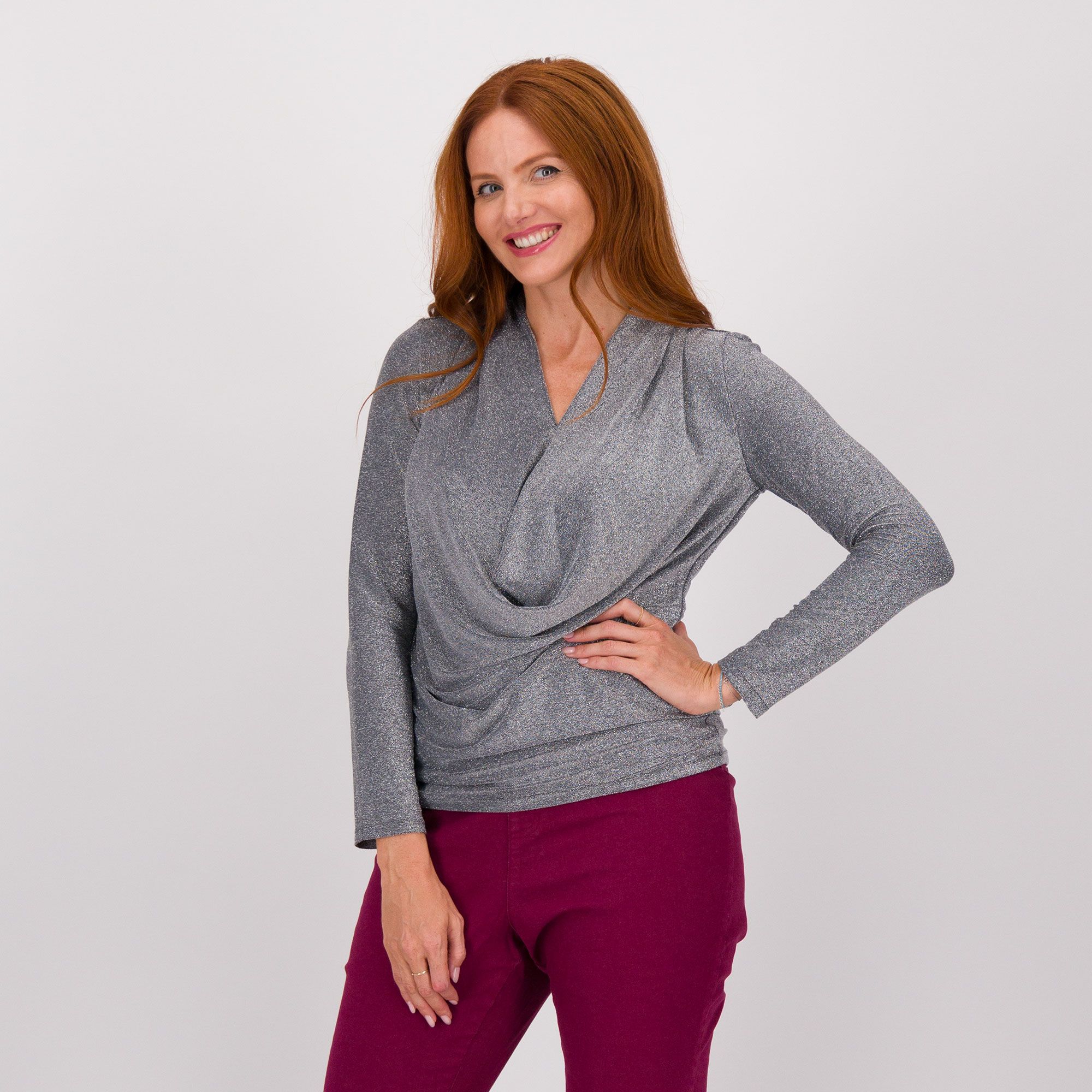 Nina Leonard
Maglia manica lunga
in jersey lamé
con drappeggio