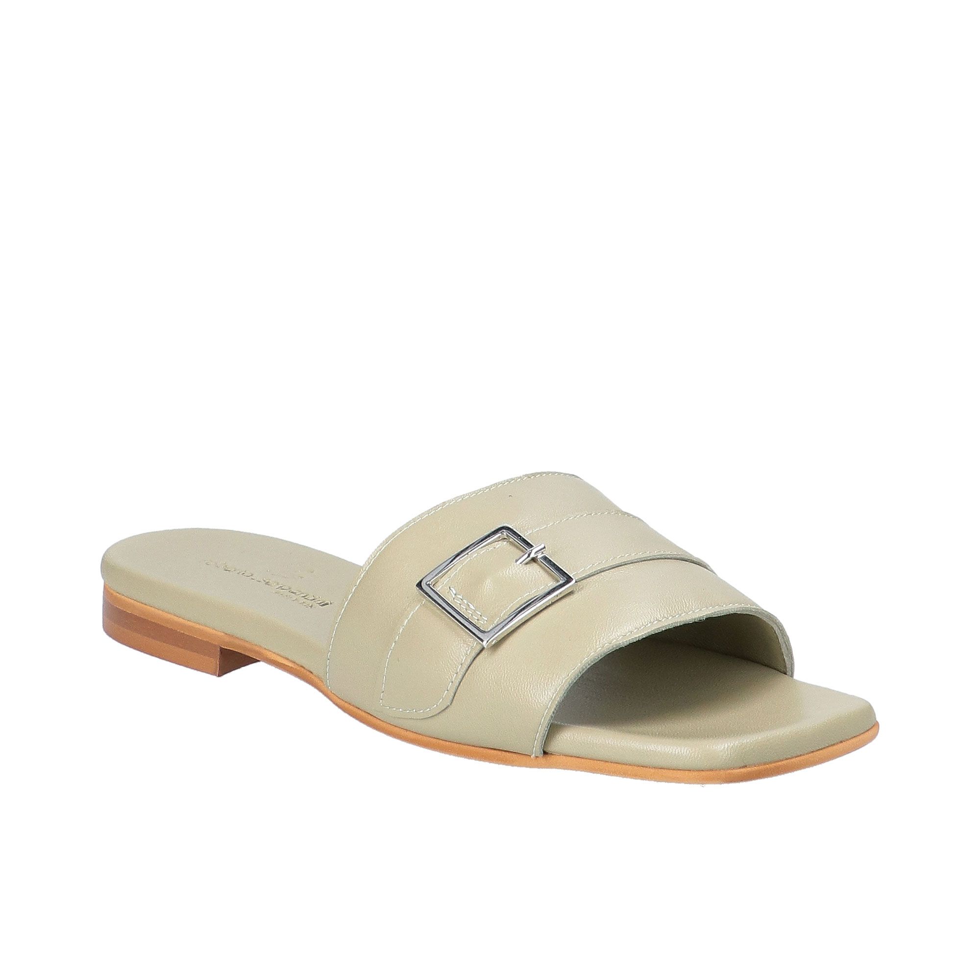 Le Serpentini
Ciabatte in pelle con
fibbia decorativa
e tacco 2 cm