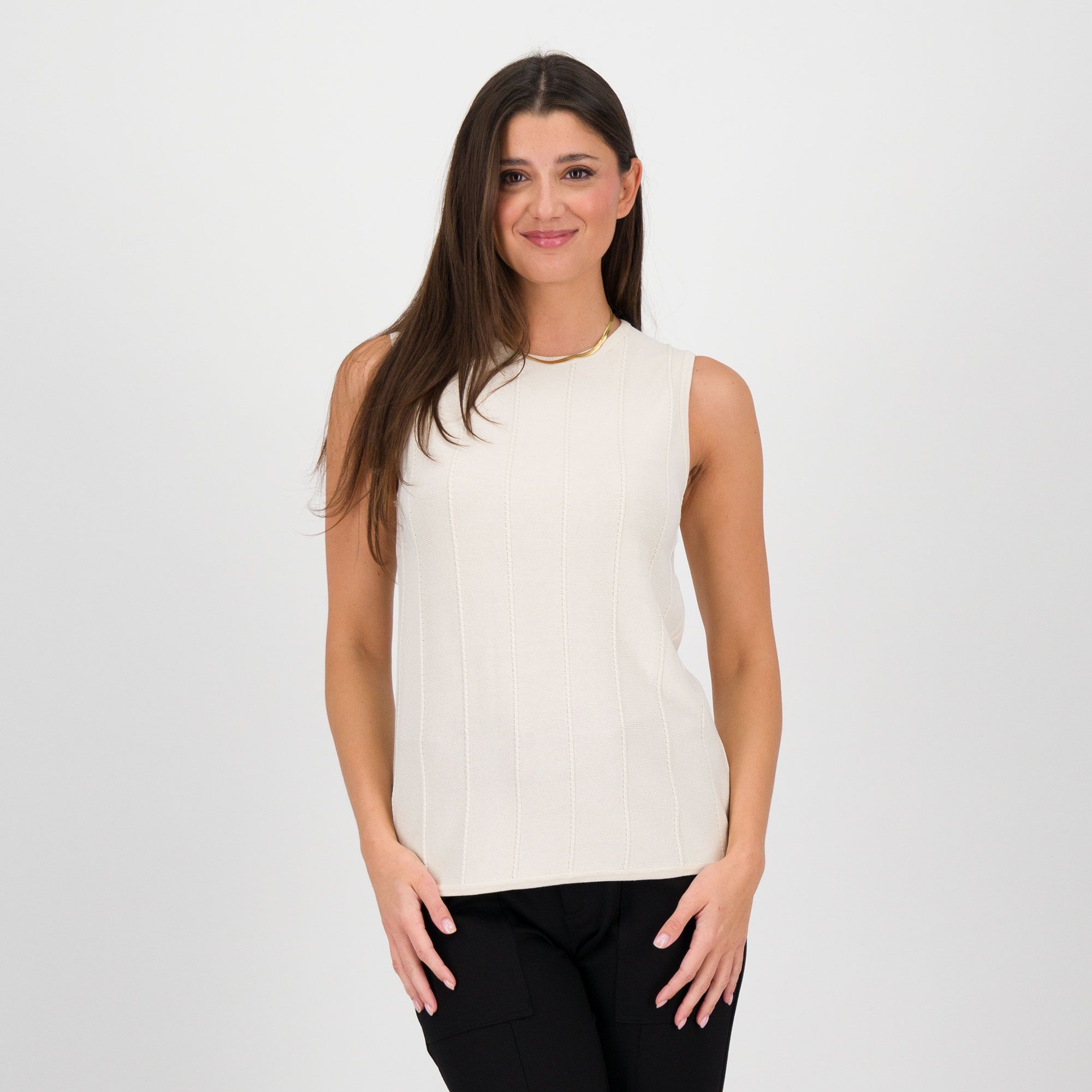 Wynne Layers
Top smanicato
in maglia rasata
lavorazione a righe
