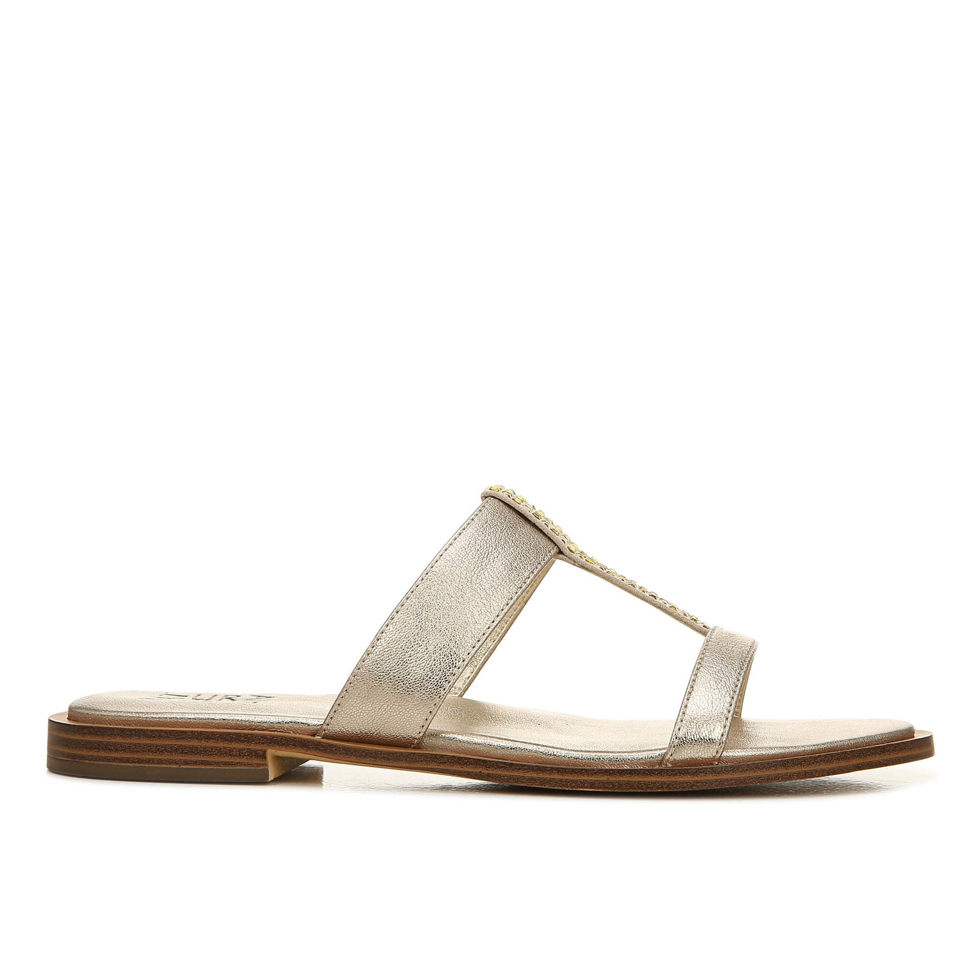 Naturalizer
Sandalo in pelle
Tomaia a T
Motivo strass
Soletta Contour +