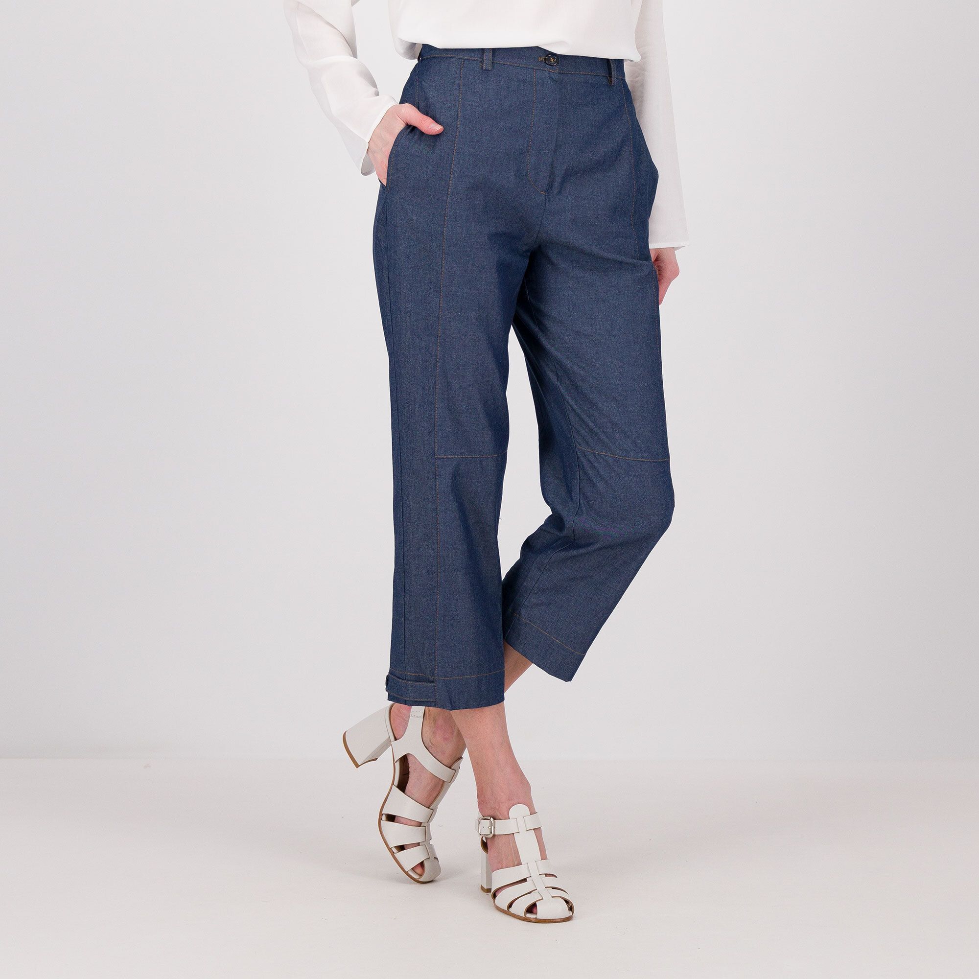 REBEKA ROSS
Pantaloni a carota
in chambrey di 
Lyocell