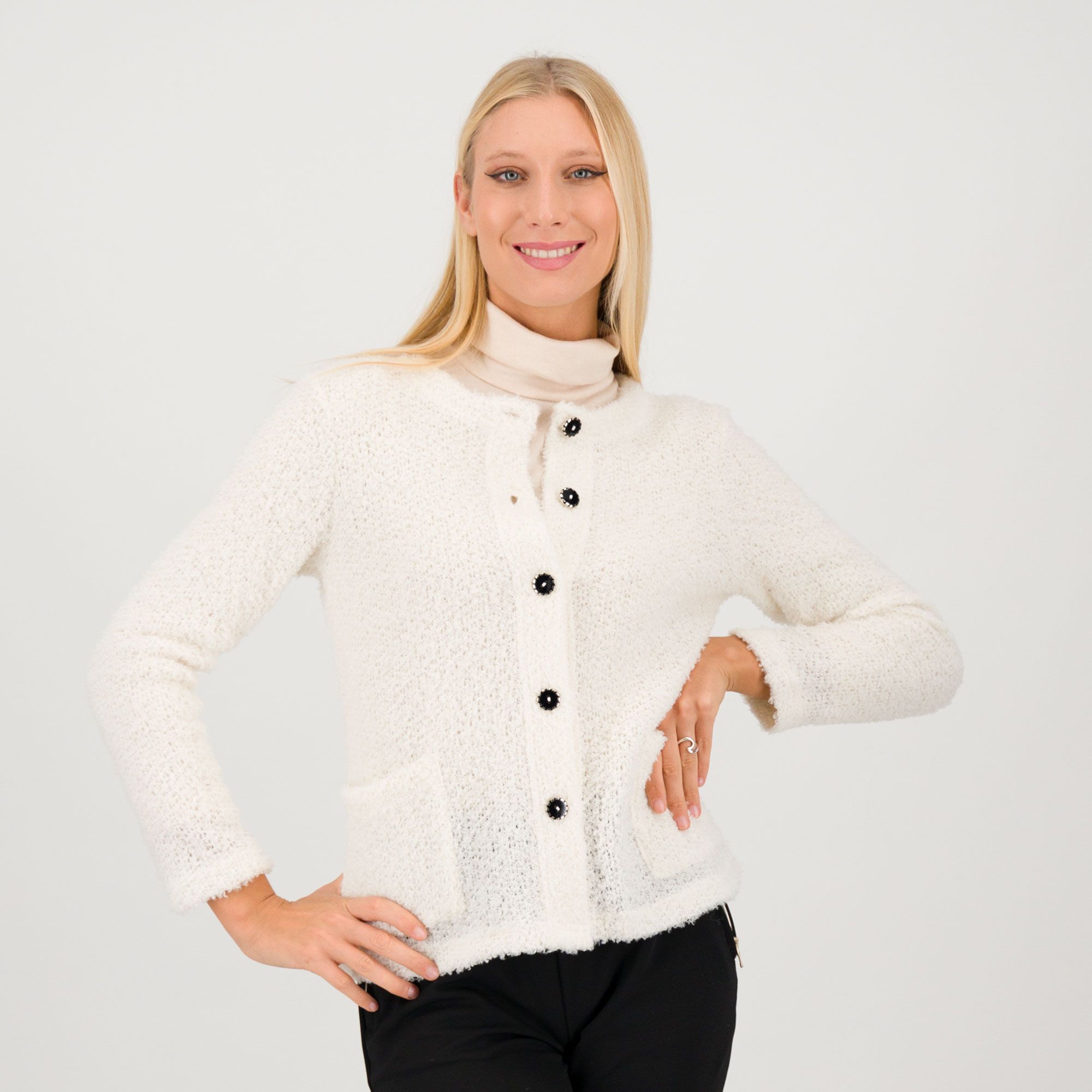 Officina della Moda
Cardigan
in maglia bouclé
con bottoni