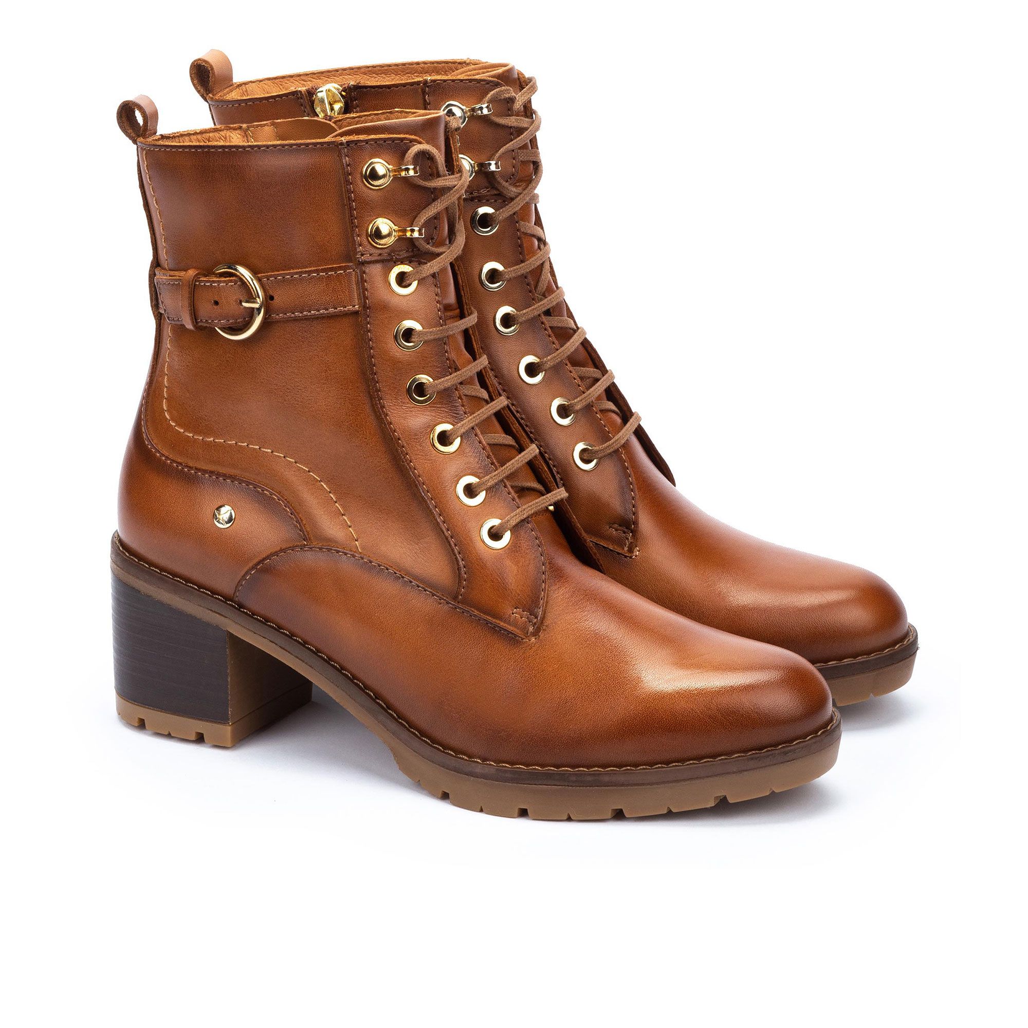 Pikolinos
Stivaletti stringati
in pelle
con tacco 6cm