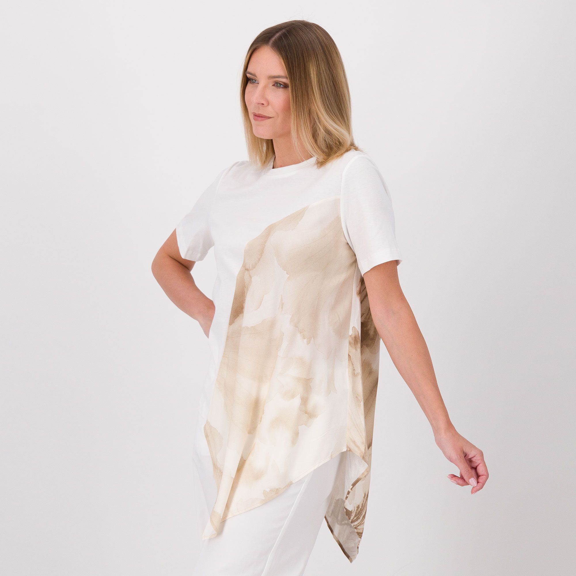 W.I.T.A.
T-shirt in jersey
di cotone con 
inserto fantasia