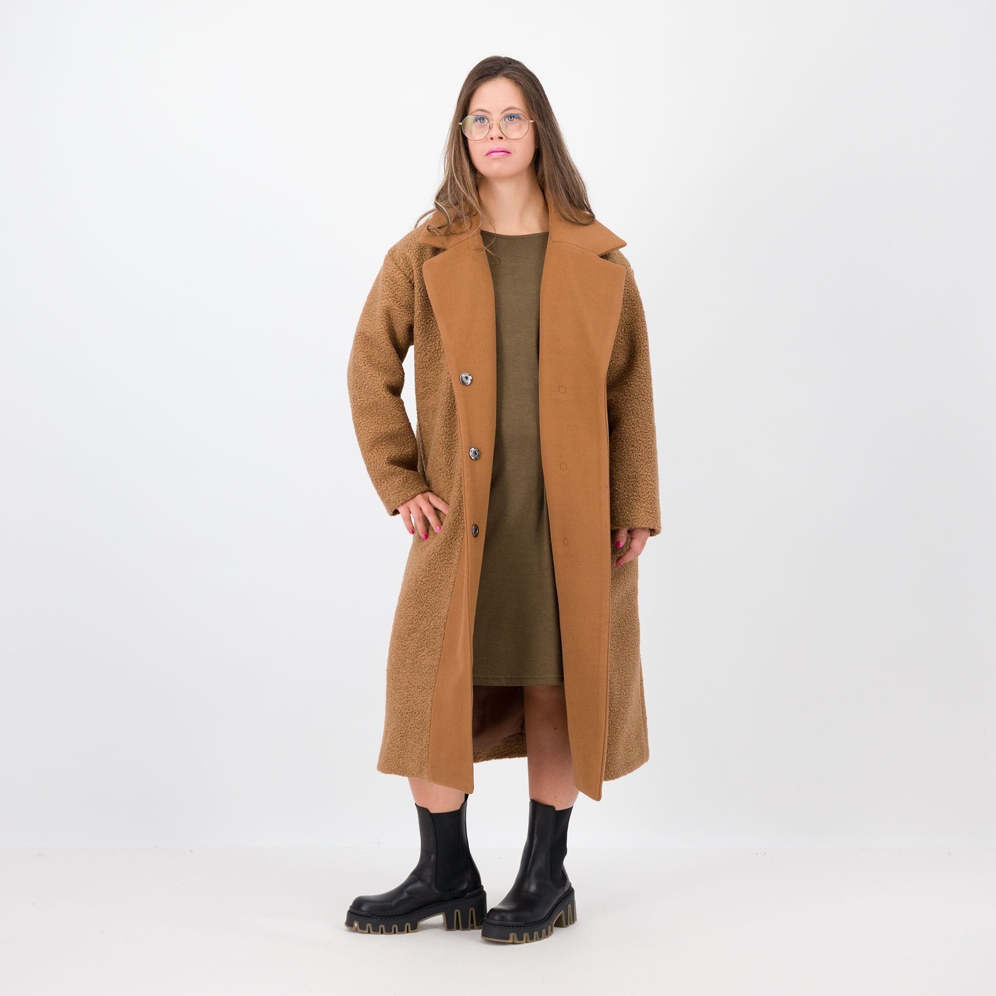 Studio 19
Cappotto foderato in
tessuto orsetto e
panno