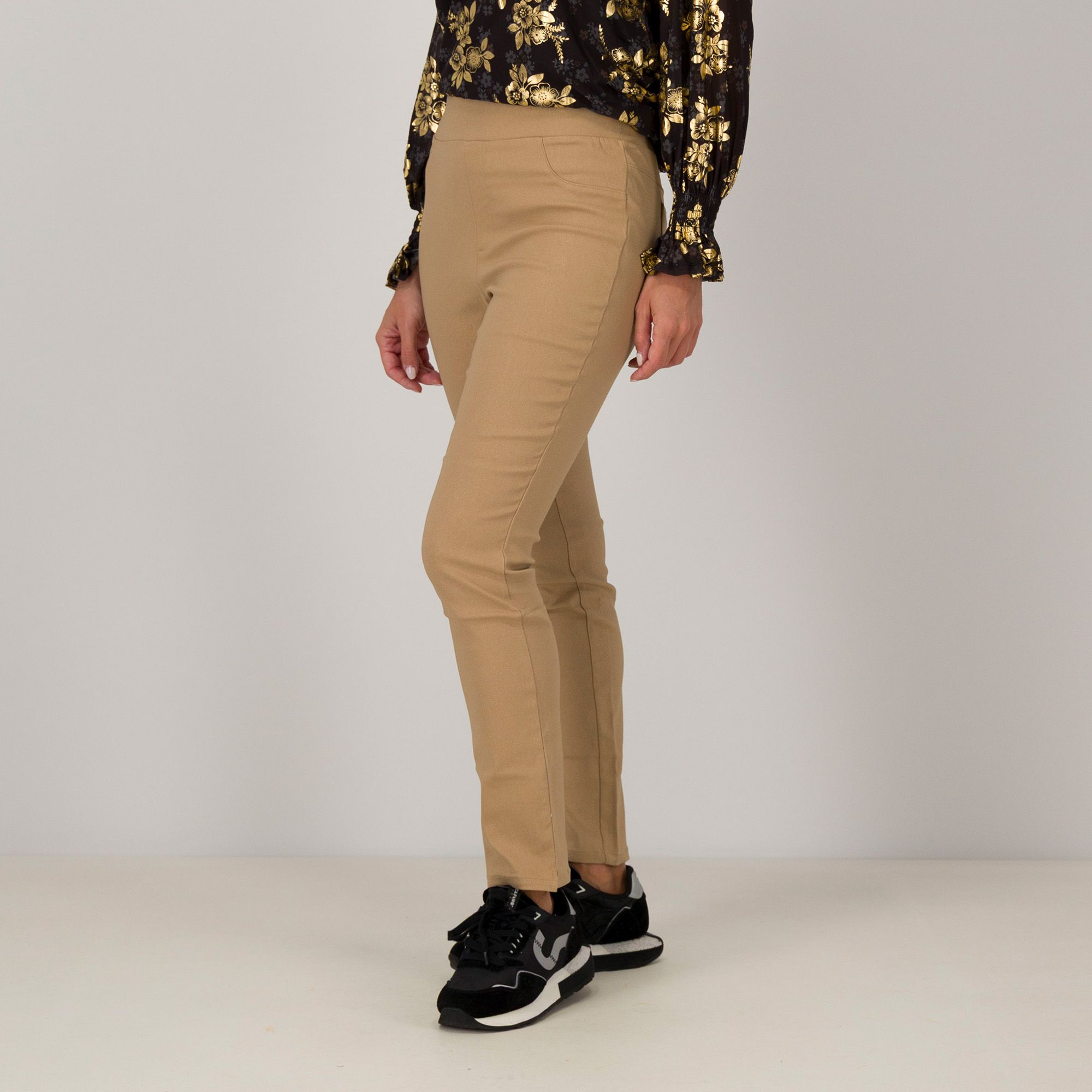 Nina Leonard
Pantaloni a gamba
stretta con elastico
anche Petite