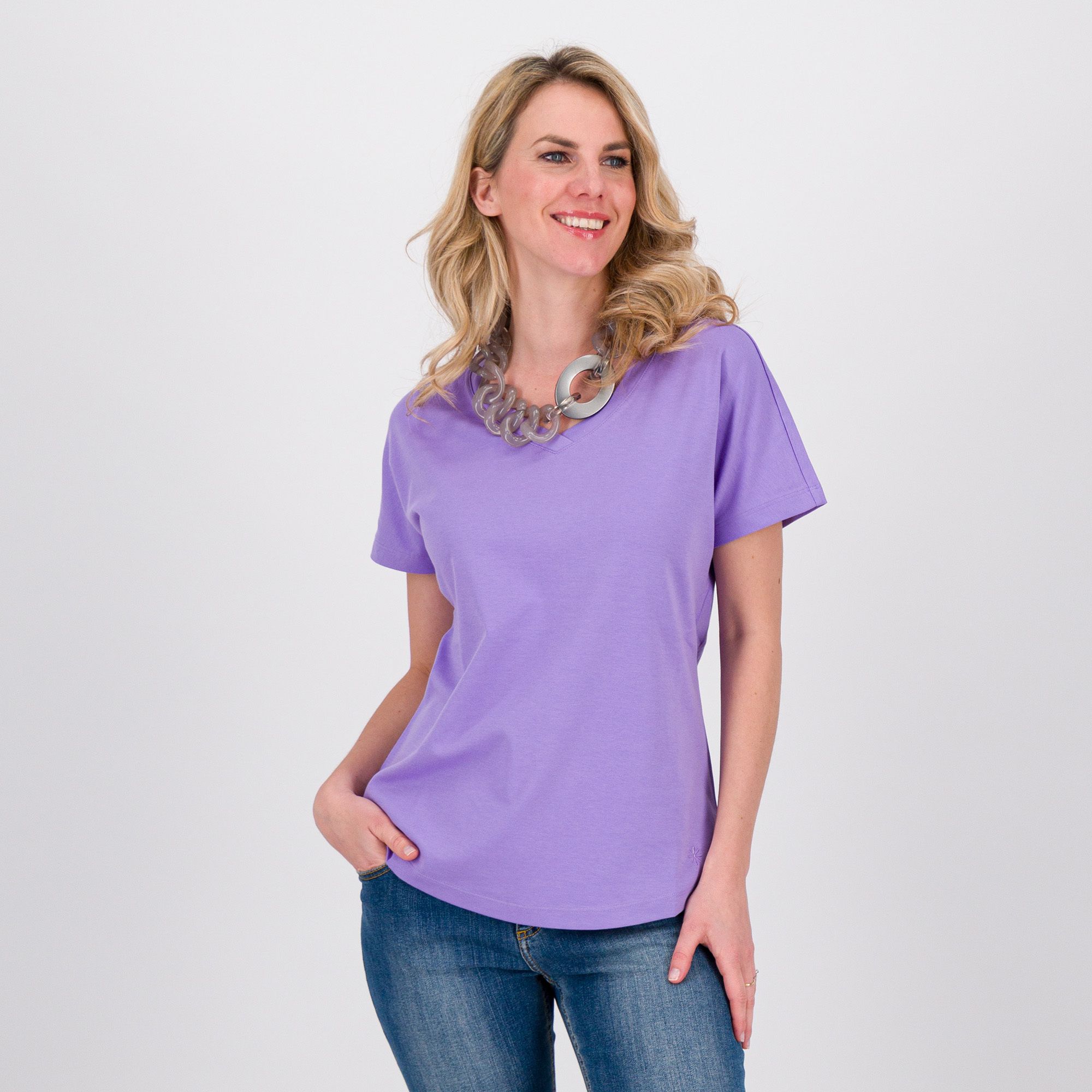 Isaac Mizrahi Live!
T-shirt scollo a V
Cotone PIMA
Fondo stondato