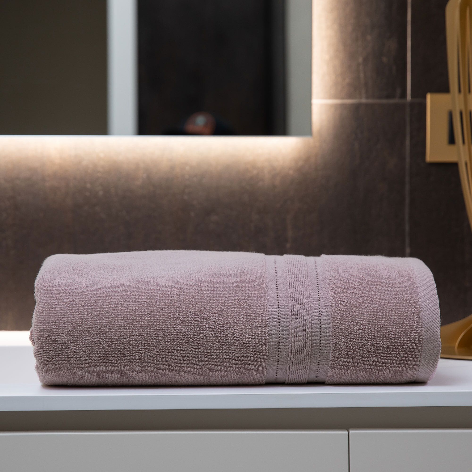 Ferò
Telo bagno Platinum
100x150cm, cotone 
500g/mq, bordo ajour