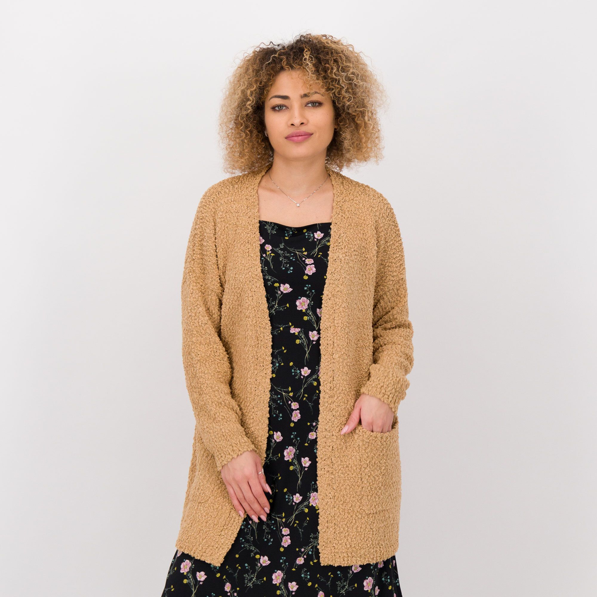Nina Leonard
Cardigan in maglia
popcorn
