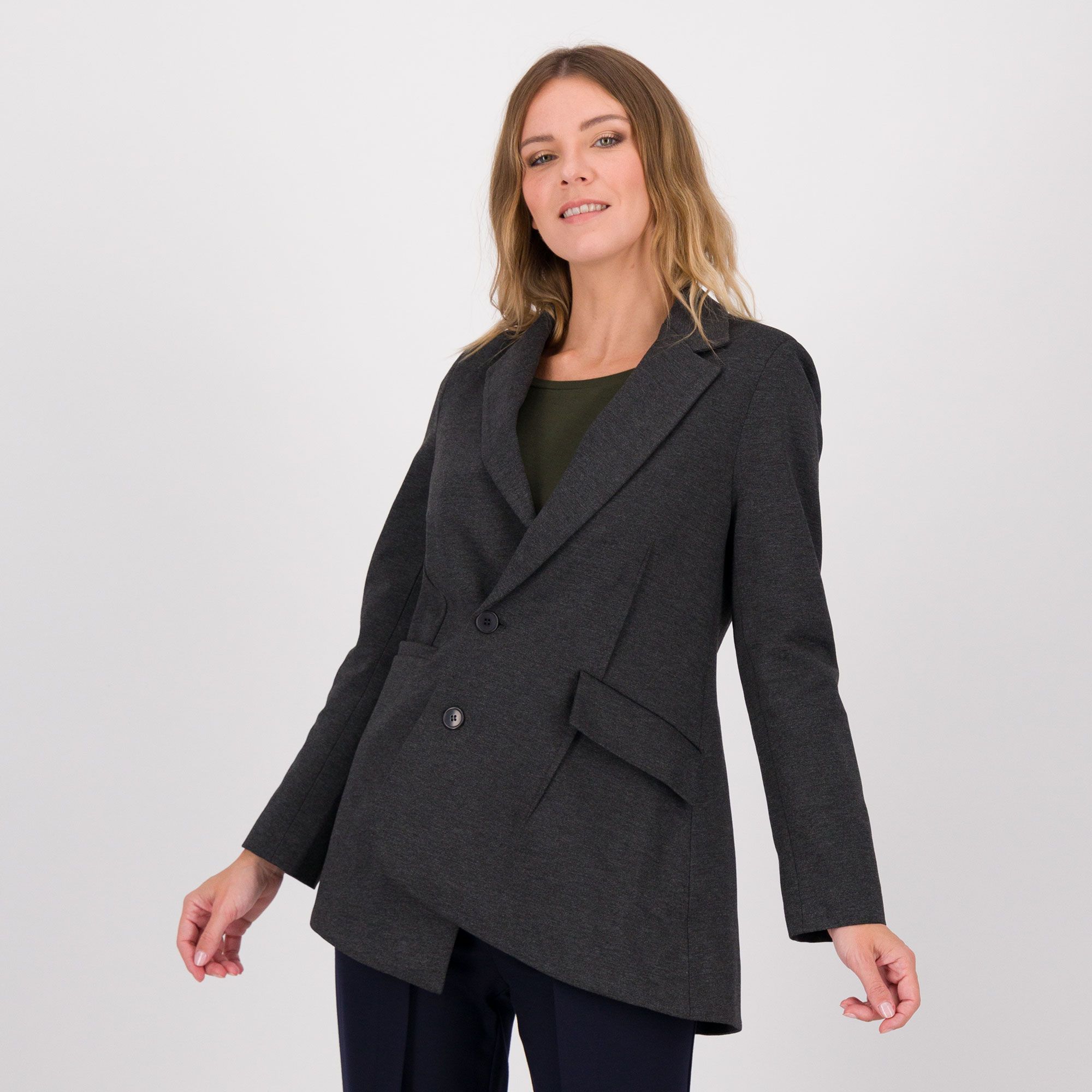 Caterina Lancini
Giacca asimmetrica
in punto Milano
con allaccio obliquo