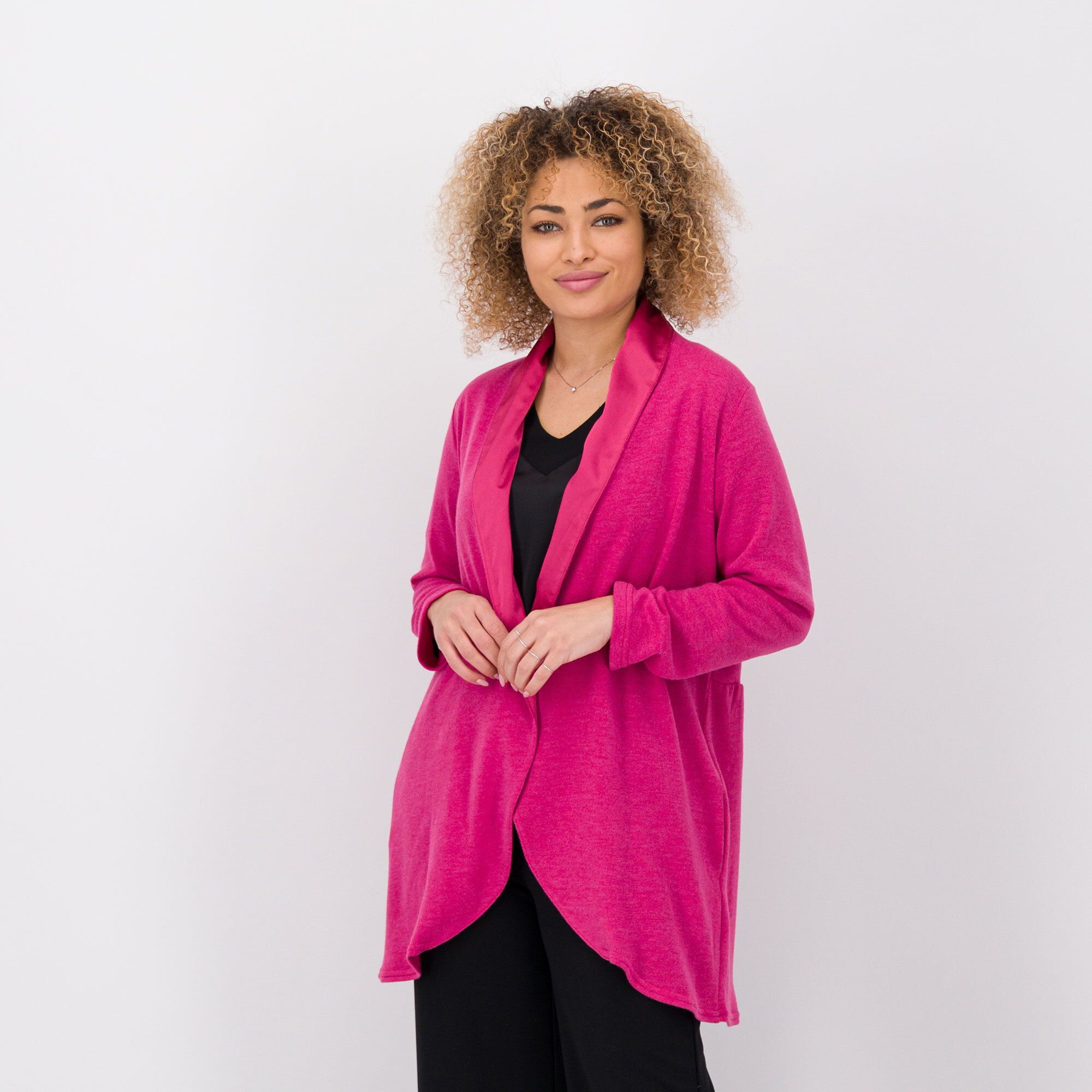 Caterina Lancini
Cardigan in maglia
con rever in raso