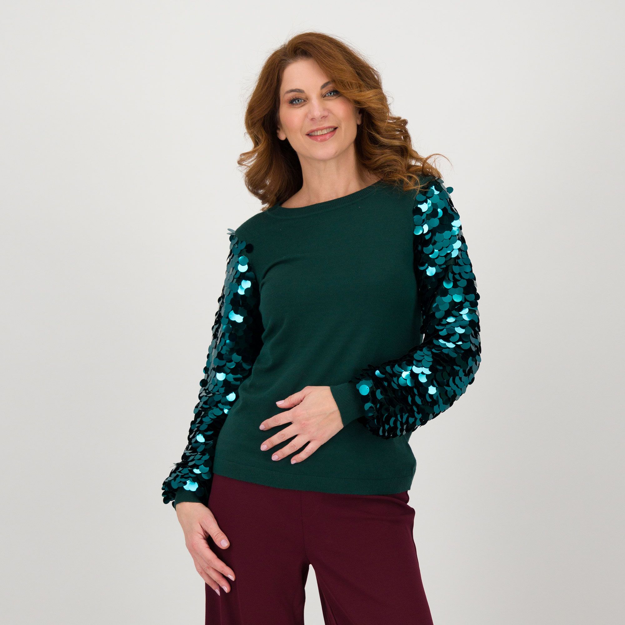 Nina Leonard
Maglione manica lunga
balloon con paillette
e scollo tondo