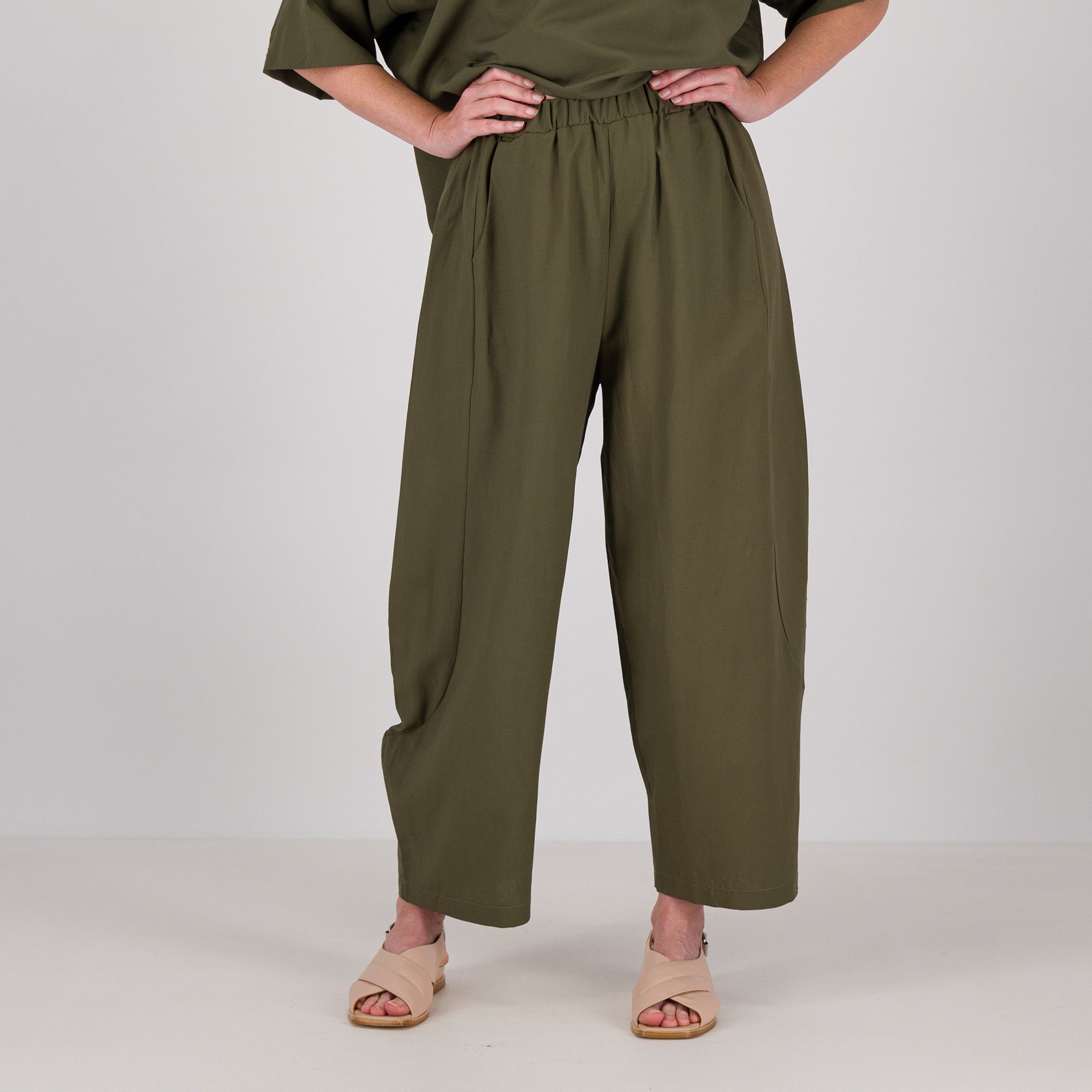 Lucrezia Sciortino Pantaloni balloon in viscosa e lino con elastico in vita