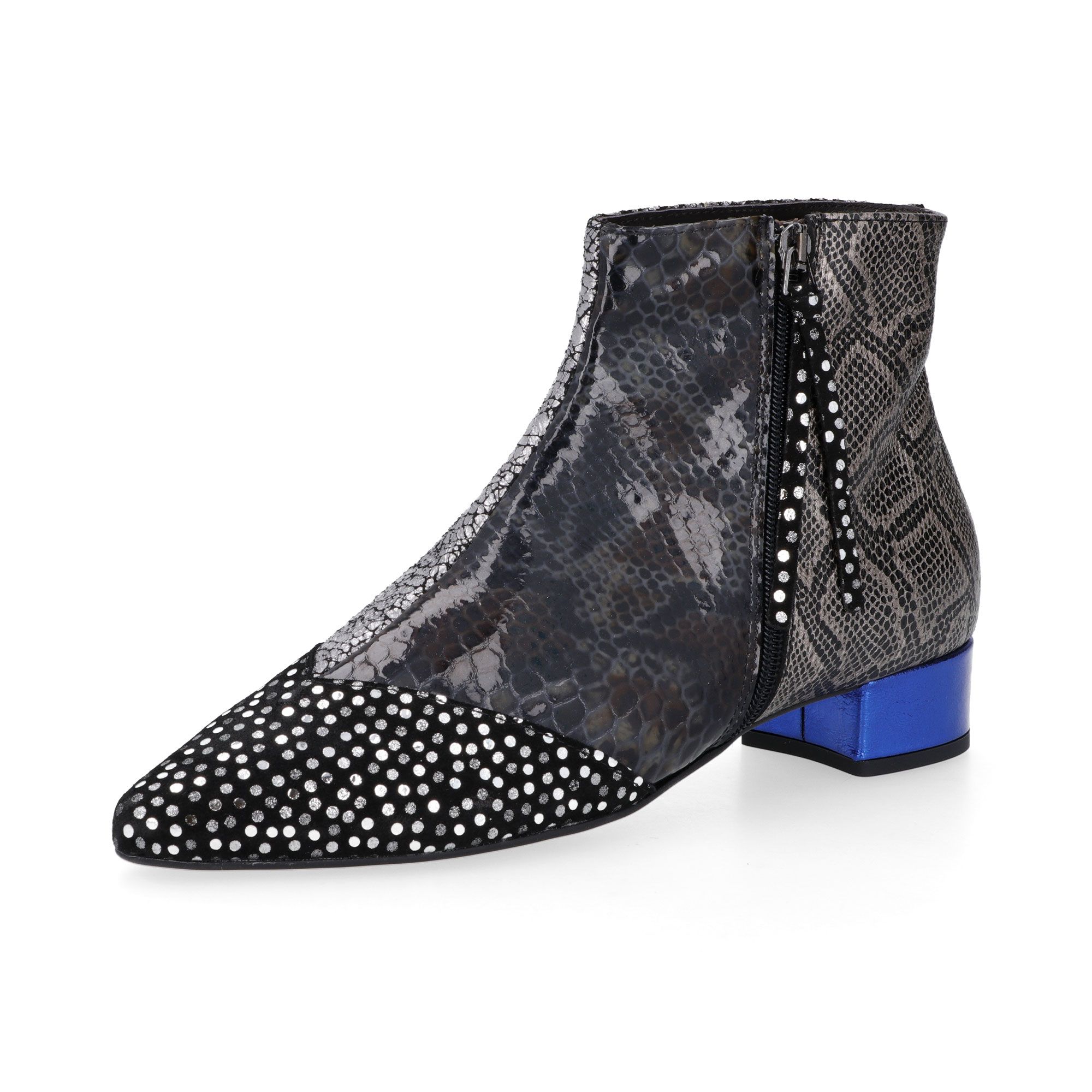Ebarrito
Stivaletti in pelle
patchwork
con tacco 3 cm