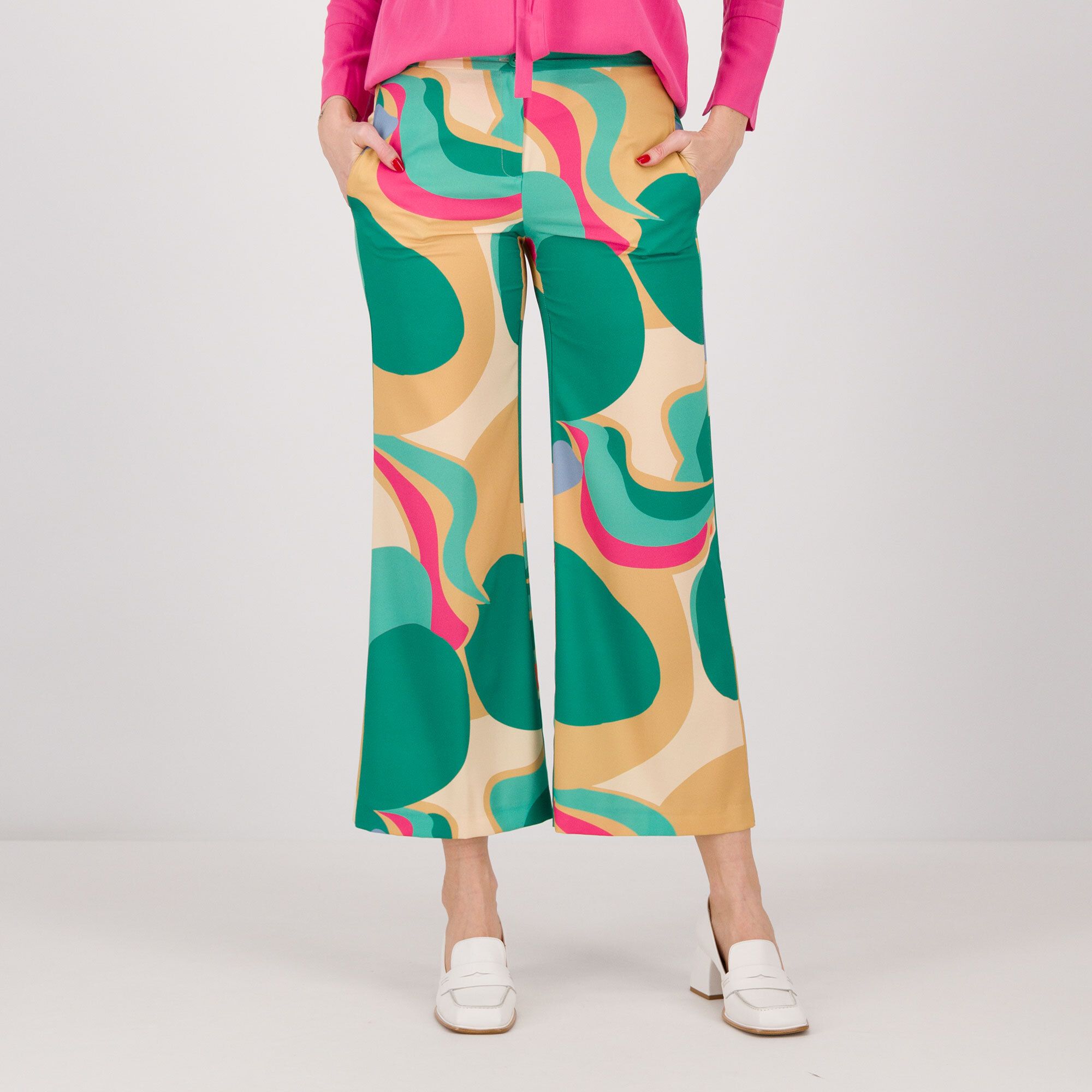 EXTESA
Pantaloni cropped
fantasia in 
tessuto fluido