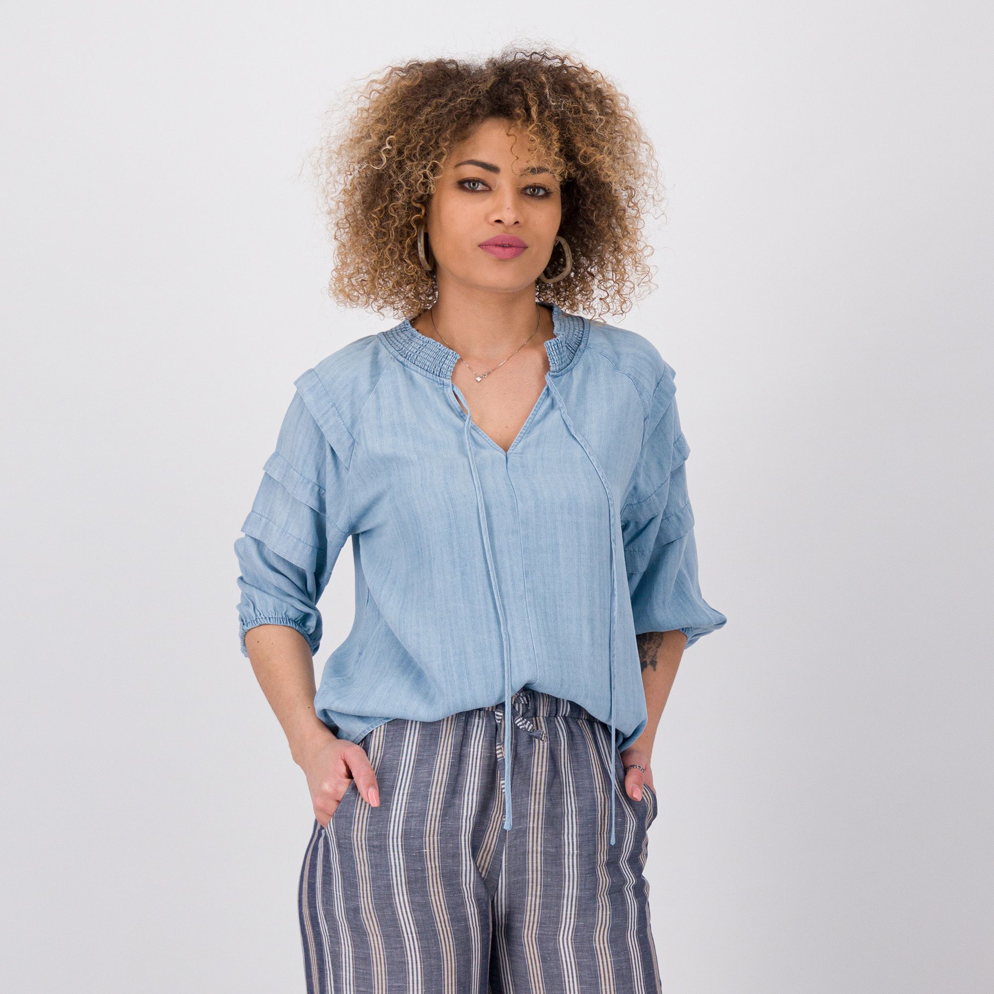 PARKER & ROWE Blusa con maniche al gomito con balze