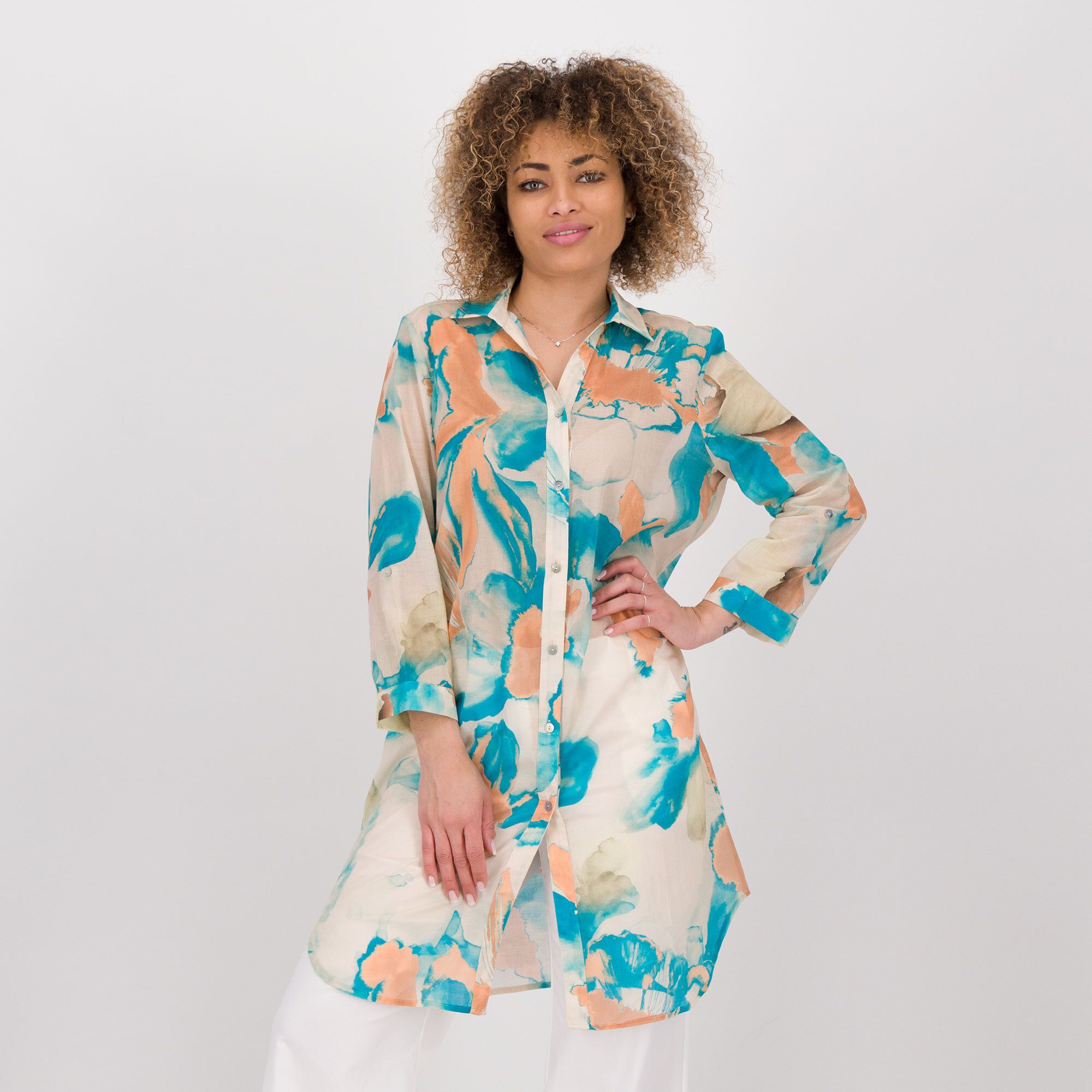 Olly Doo
Camicia lunga
in mussola di
cotone fantasia