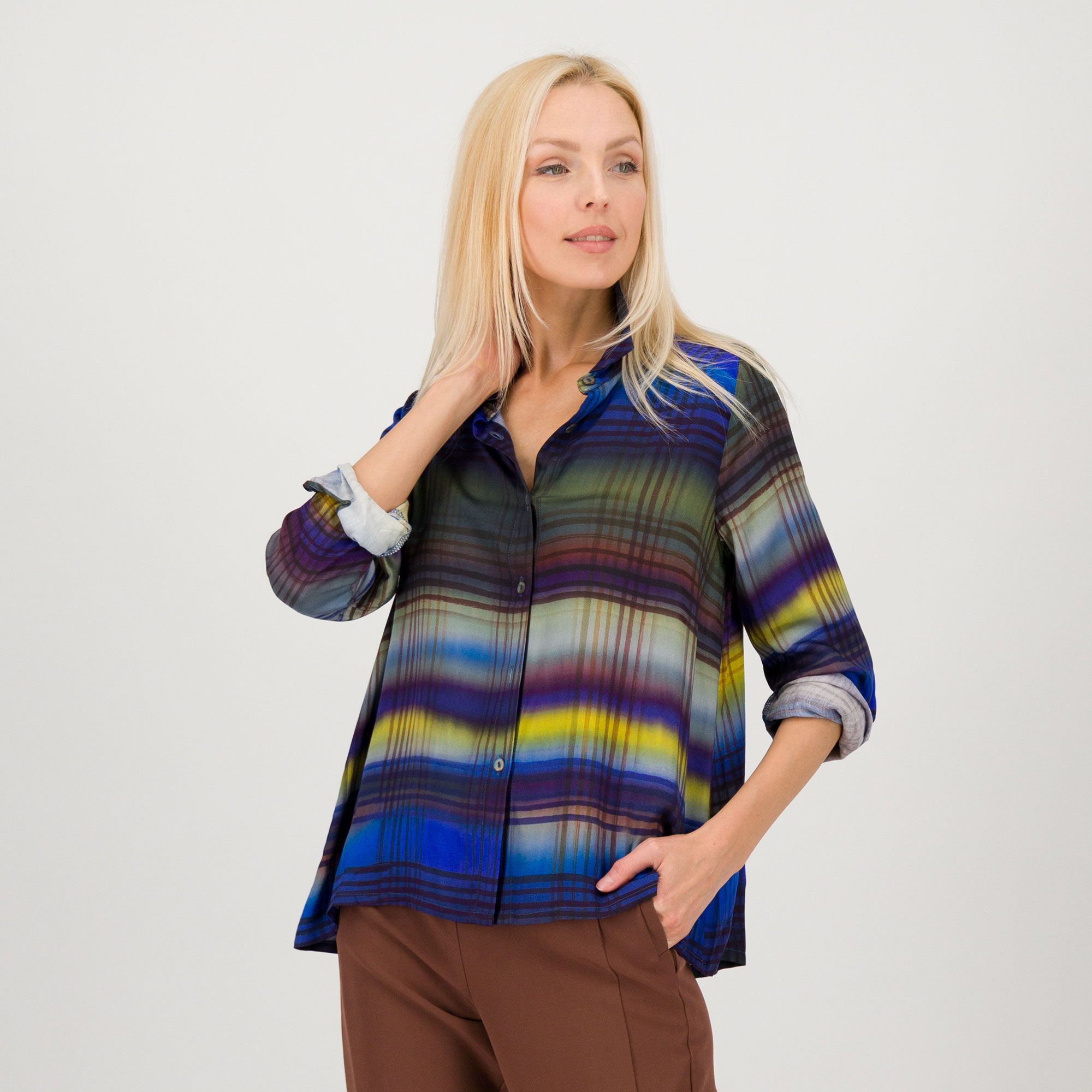 Officina della Moda
Camicia a quadri
in raso 100%
viscosa