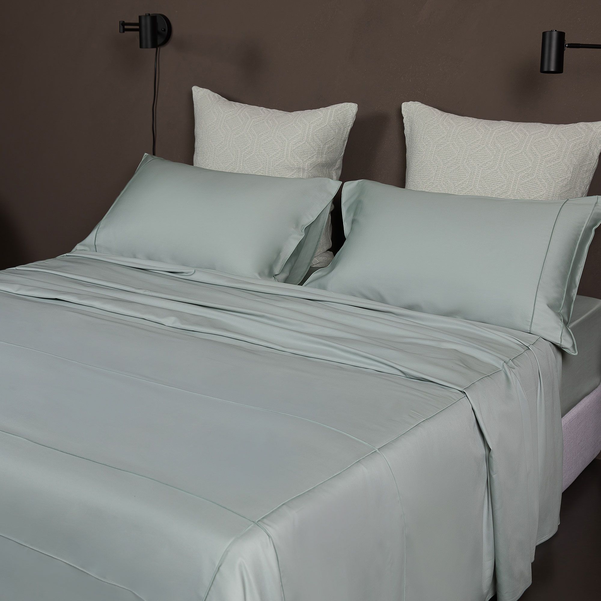 Ferò
Parure copripiumino
in raso di cotone
300 TC setificato