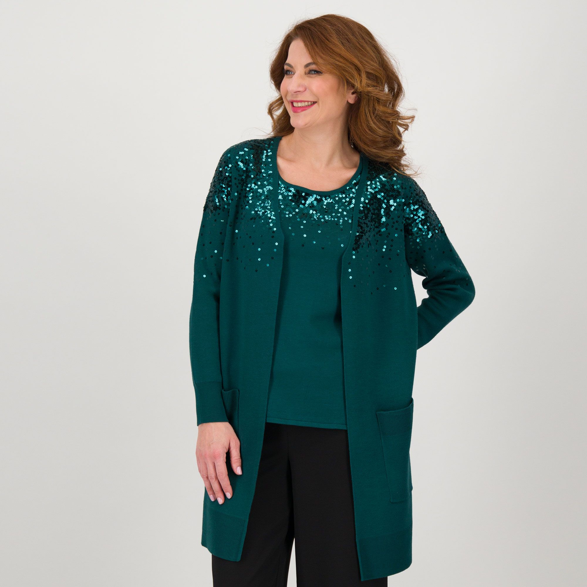 Nina Leonard
Cardigan lungo
in misto viscosa
con paillettes