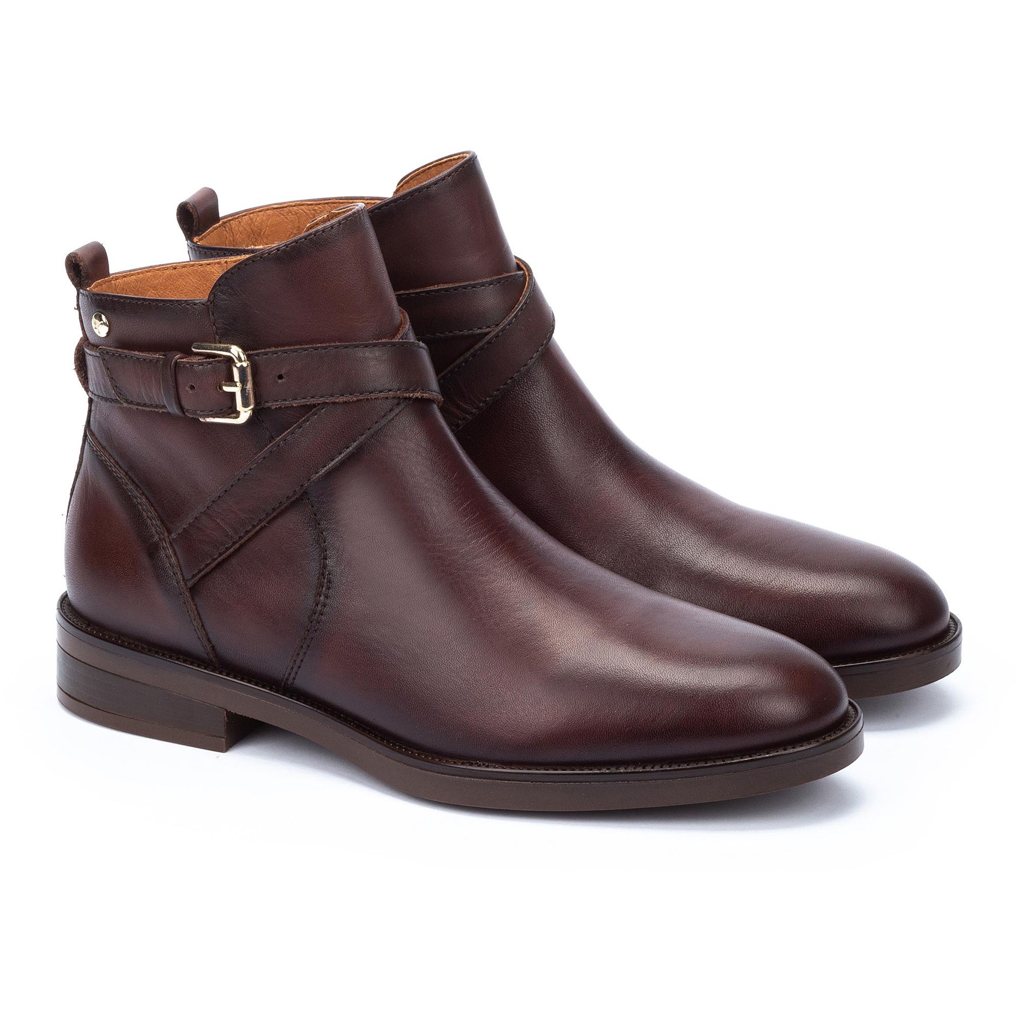 Pikolinos
Stivaletti in pelle
con due cinturini
incrociati