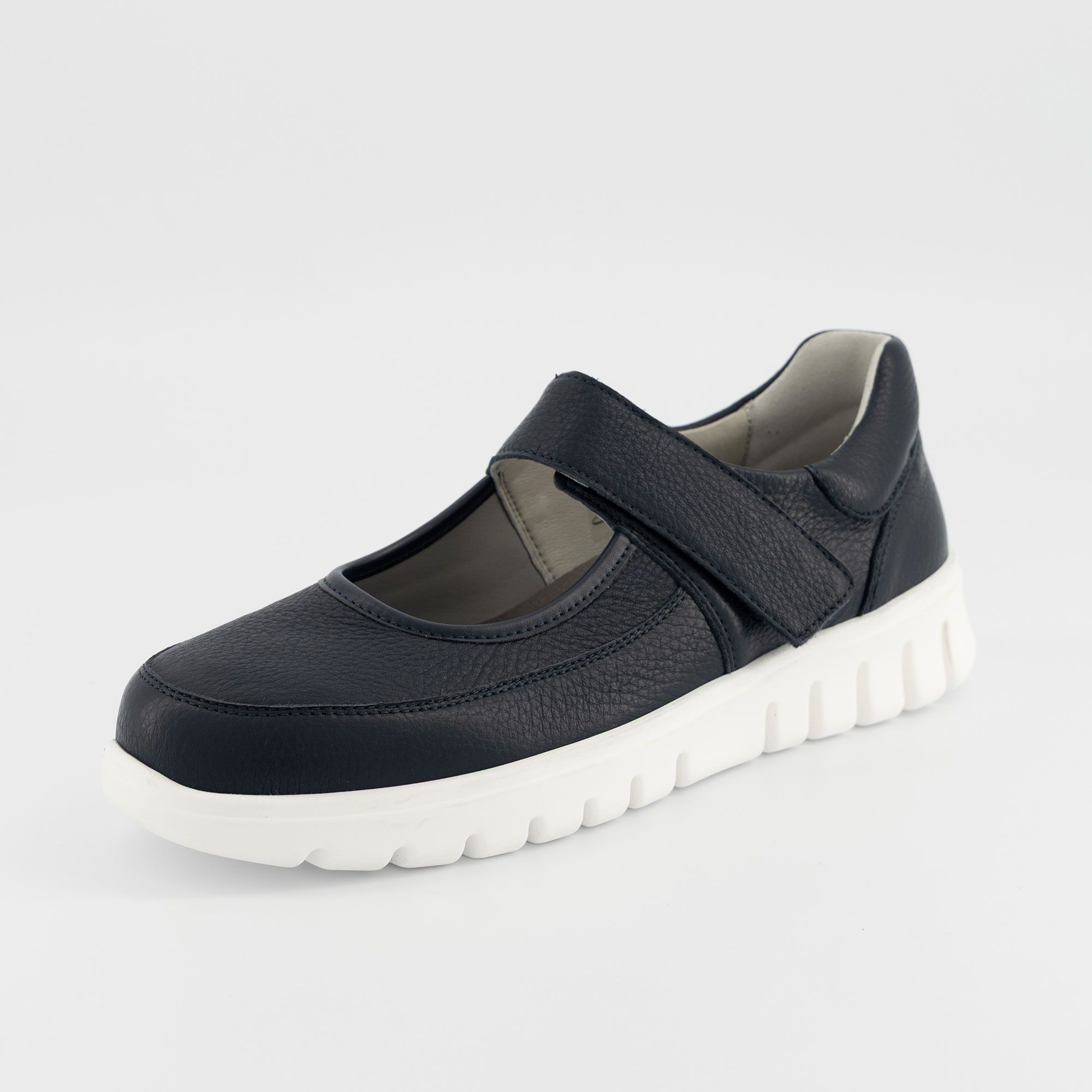 Vitaform
Slip on in pelle
con fascetta e
suola 3,5 cm