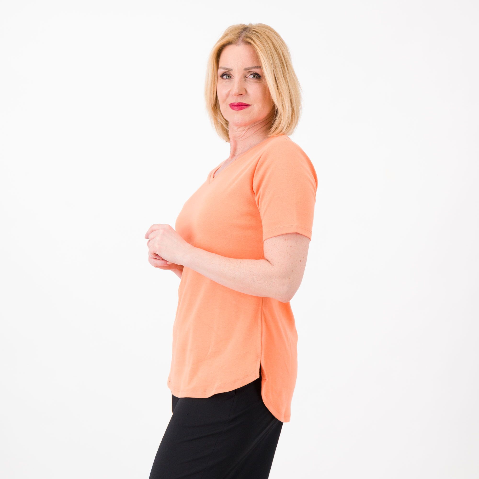 Denim & Co T-shirt scollo a V Cotone interlock Fondo stondato e asimmetrico
