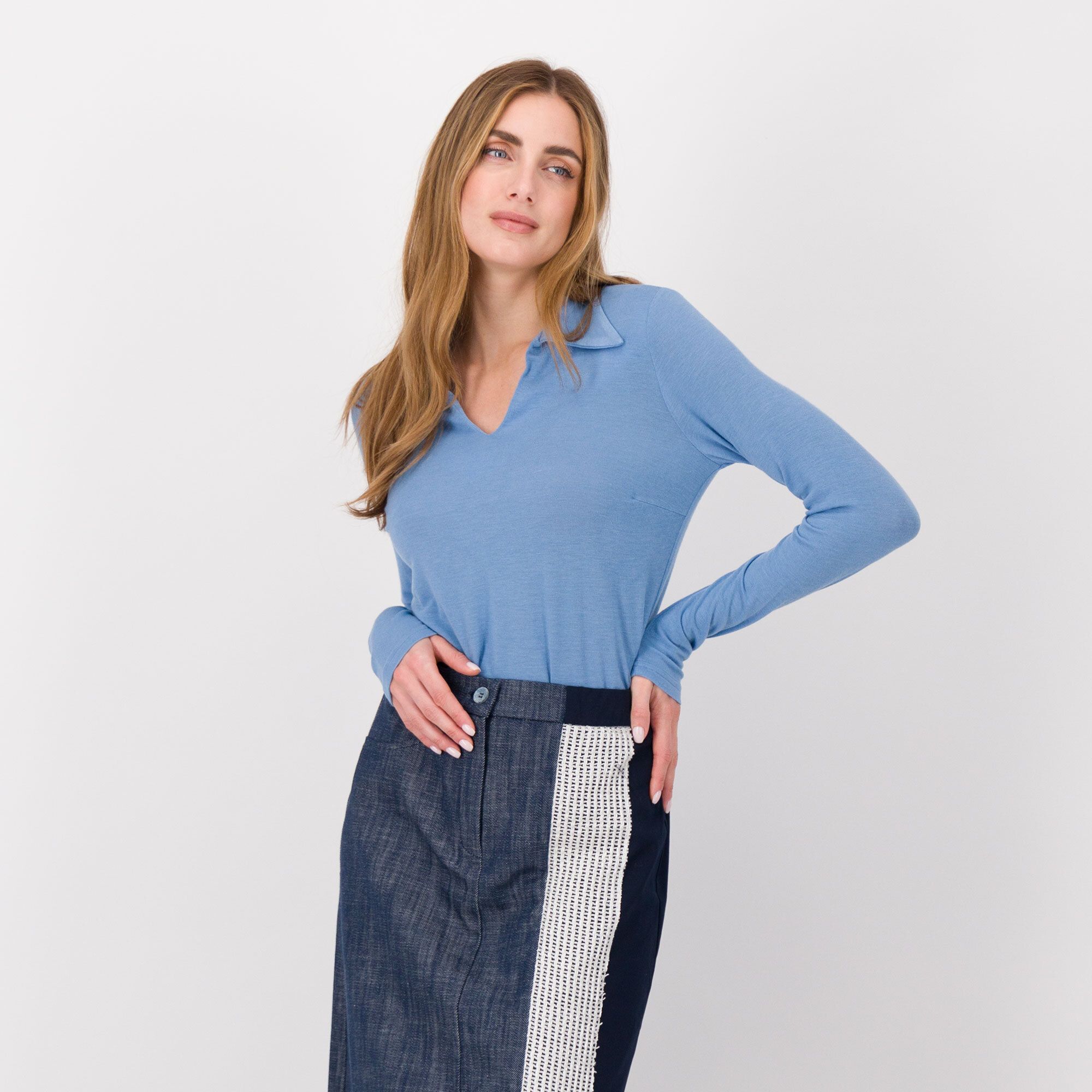 Caterina Lancini
Maglia manica lunga
con collo a 
camicia