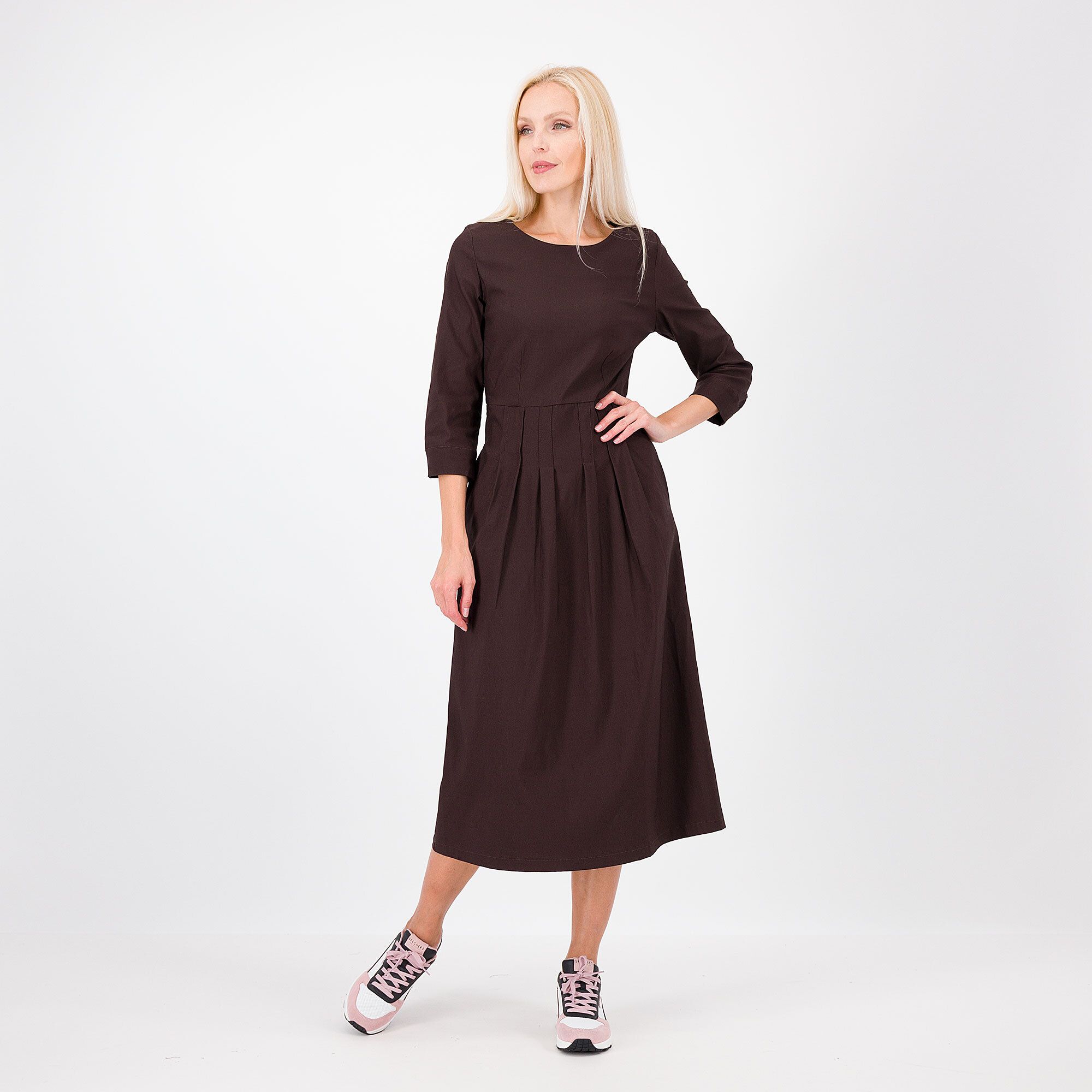 LUCREZIA SCIORTINO
Abito longuette
super stretch con
pieghe