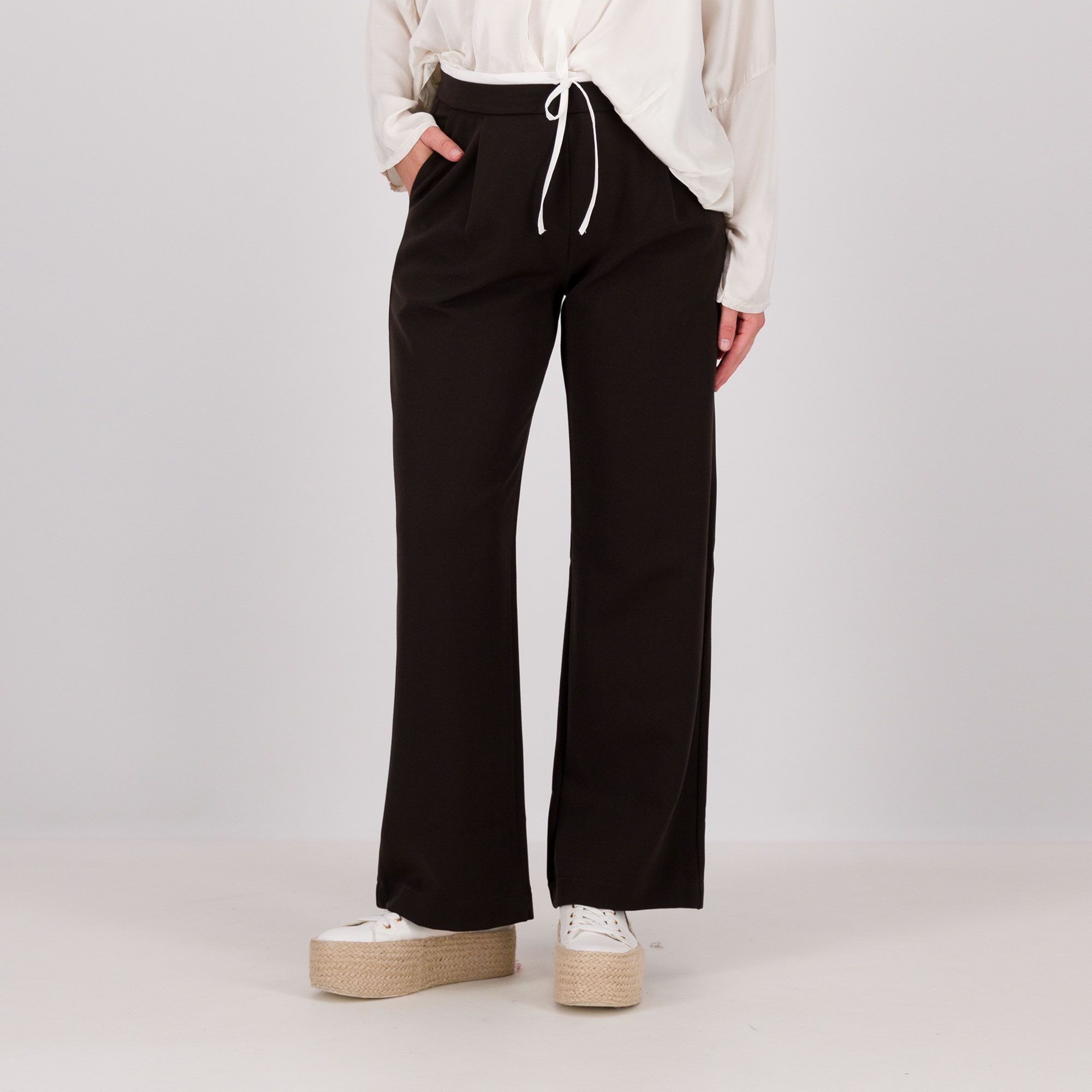 Enjoy
Pantapalazzo in
poliviscosa effetto
doppio con popeline