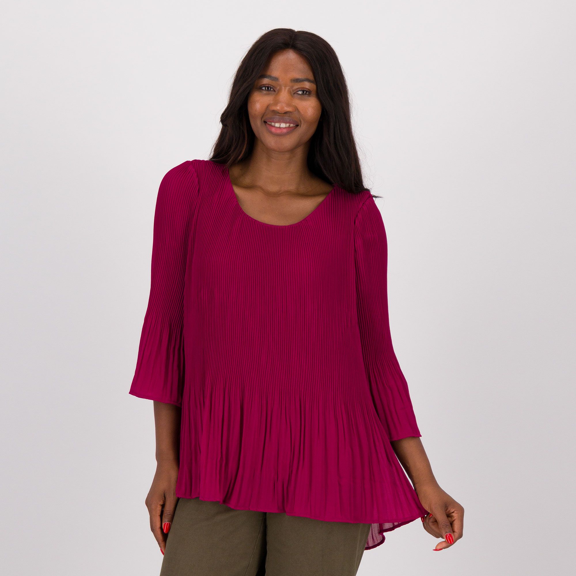 Nina Leonard
Maglia in chiffon
tinta unita con
microplisseé degradeé