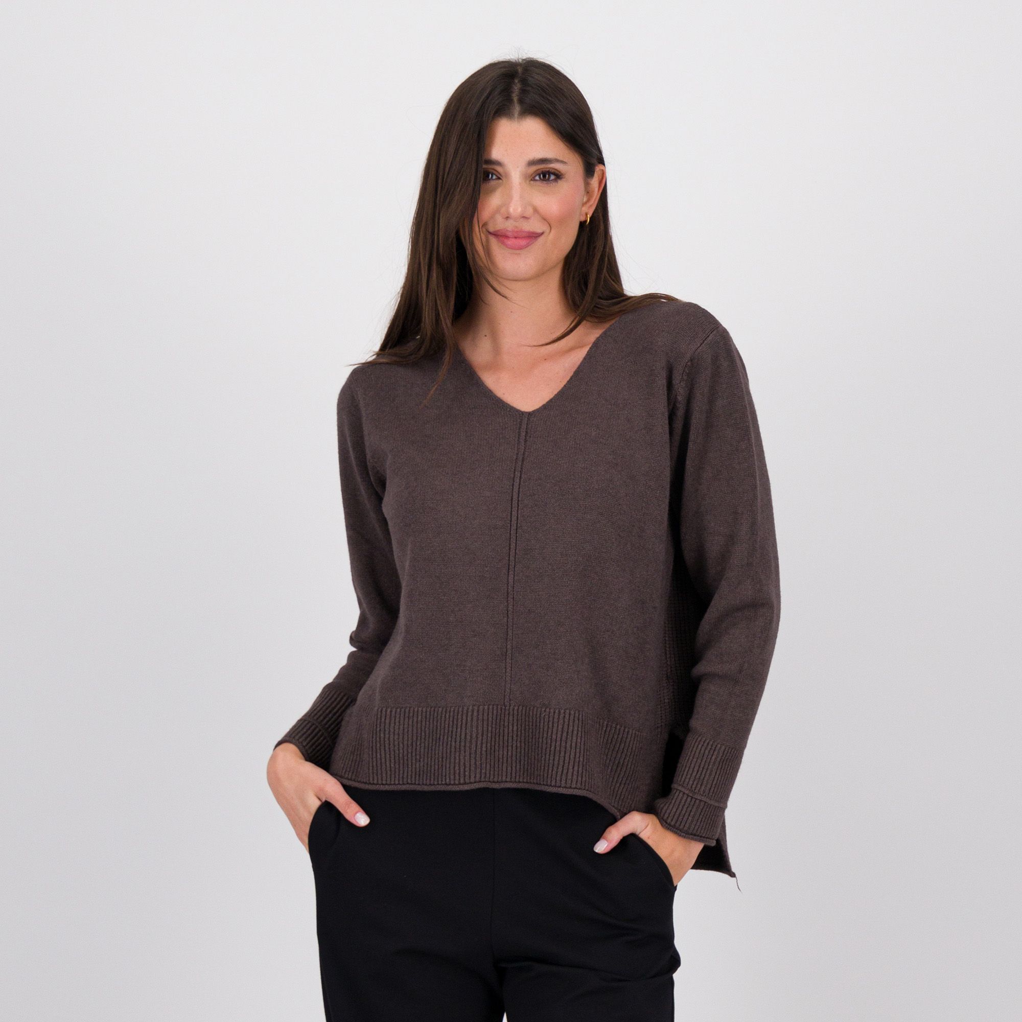 Enjoy Tricot
Maglia asimmetrica
in misto viscosa
con maniche lunghe