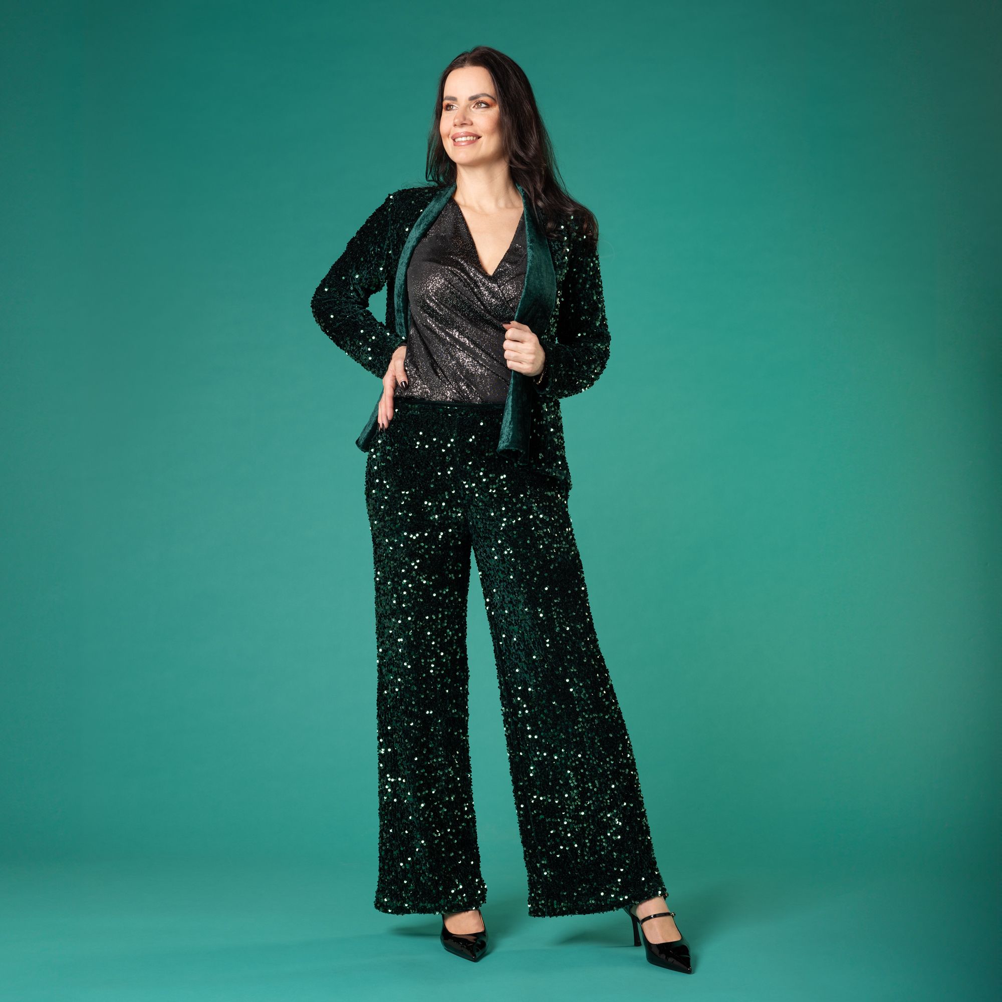 Nina Leonard
Pantaloni gamba larga
in velluto
con paillettes