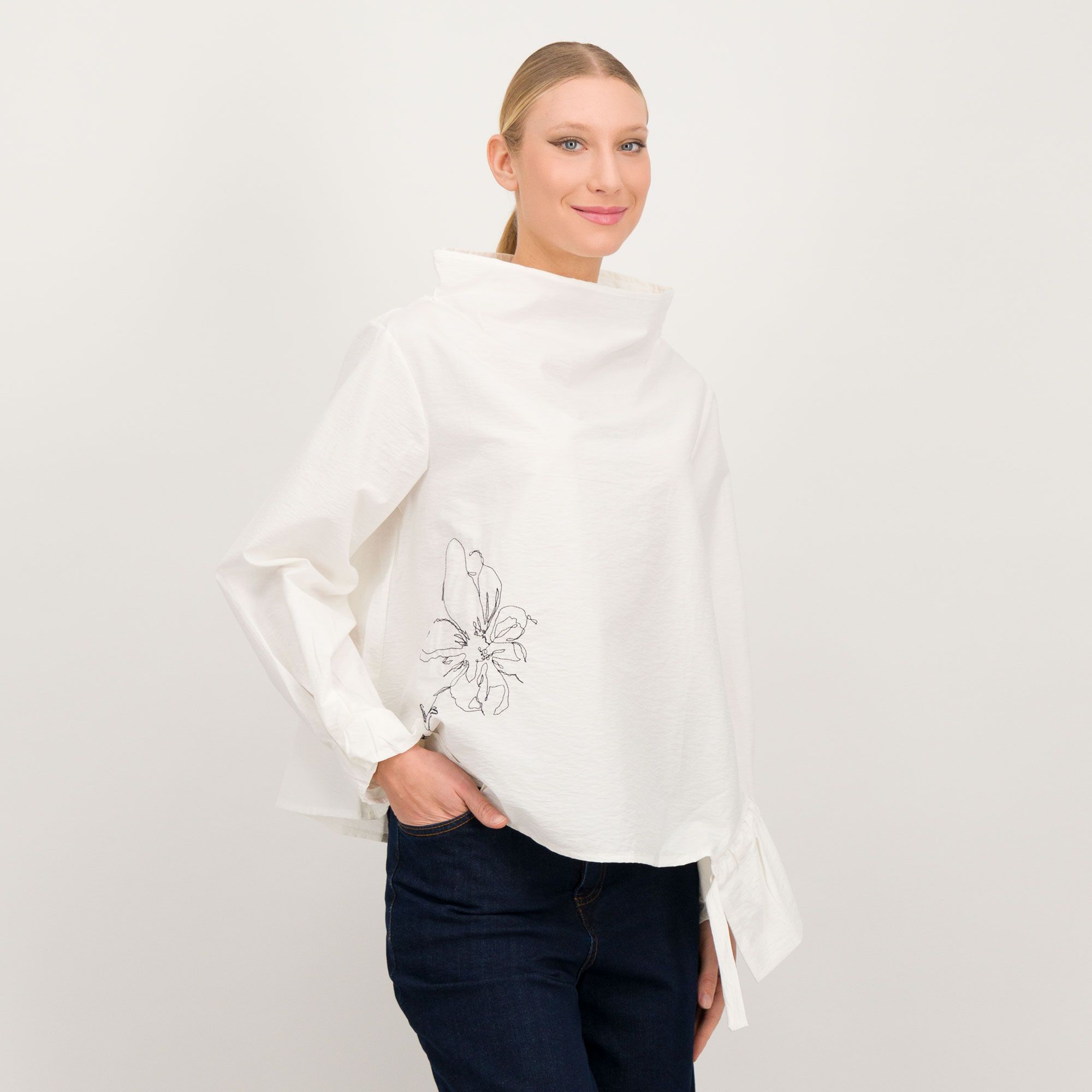 LUCREZIA SCIORTINO Blusa in policotone con ricamo e scollo morbido con colletto