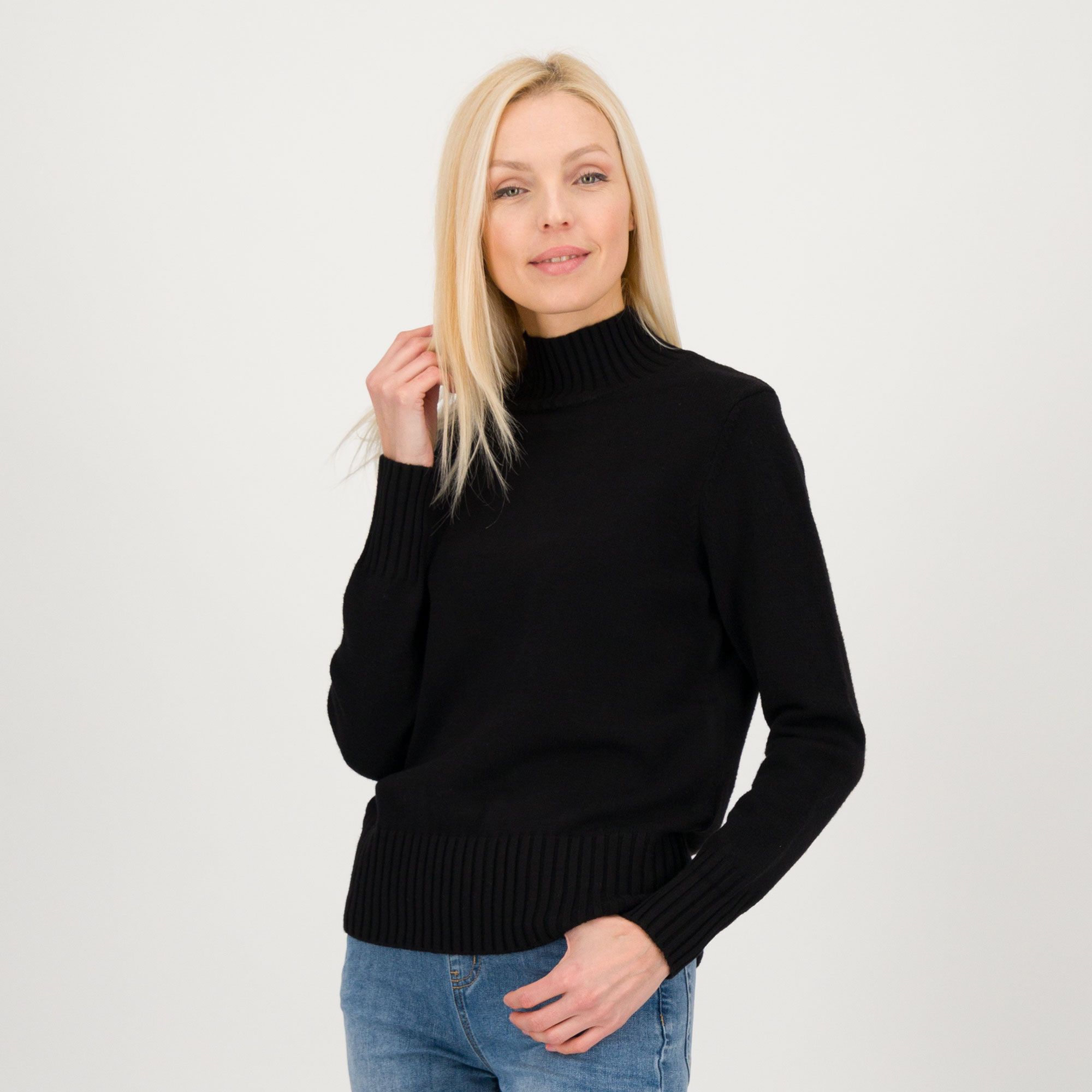 PARKER & ROWE
Maglione dolcevita
con dettagli a coste