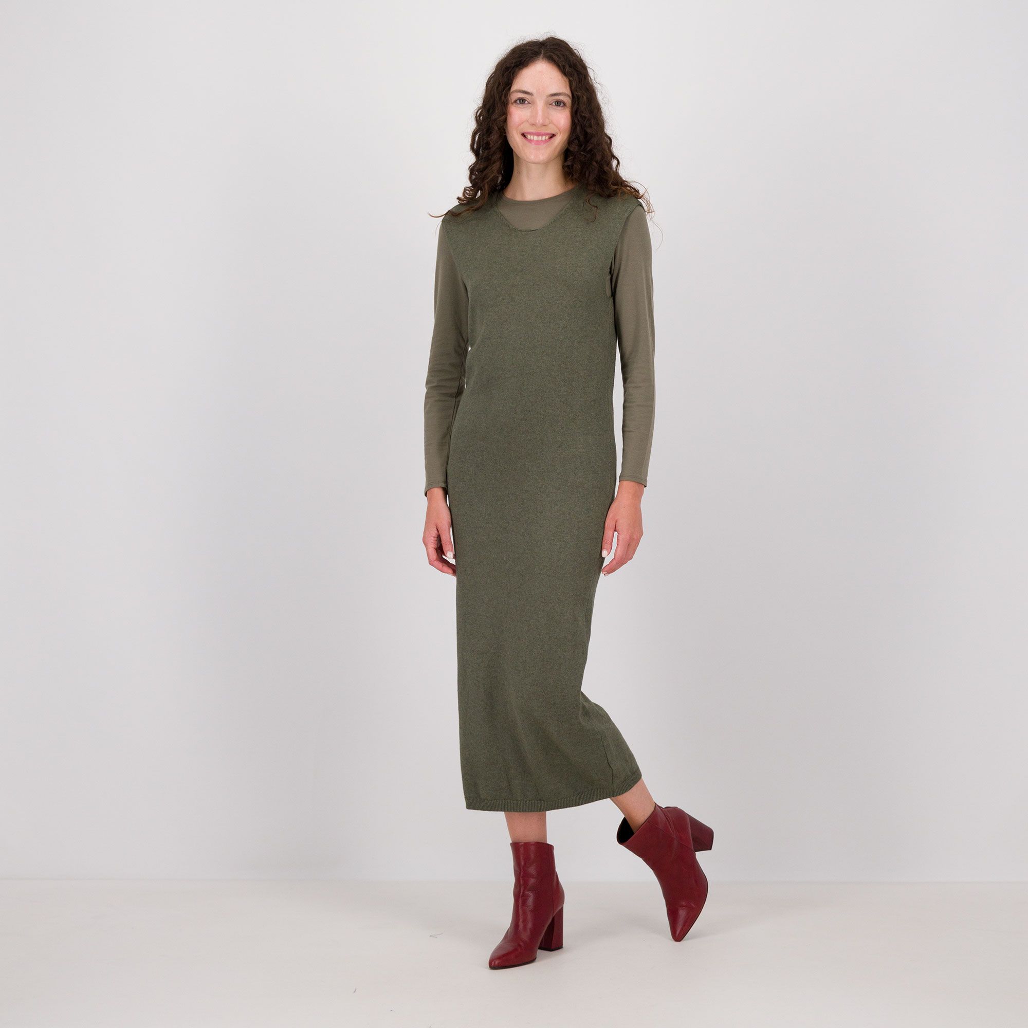 ENJOY TRICOT
Abito lungo 
girocollo
smanicato