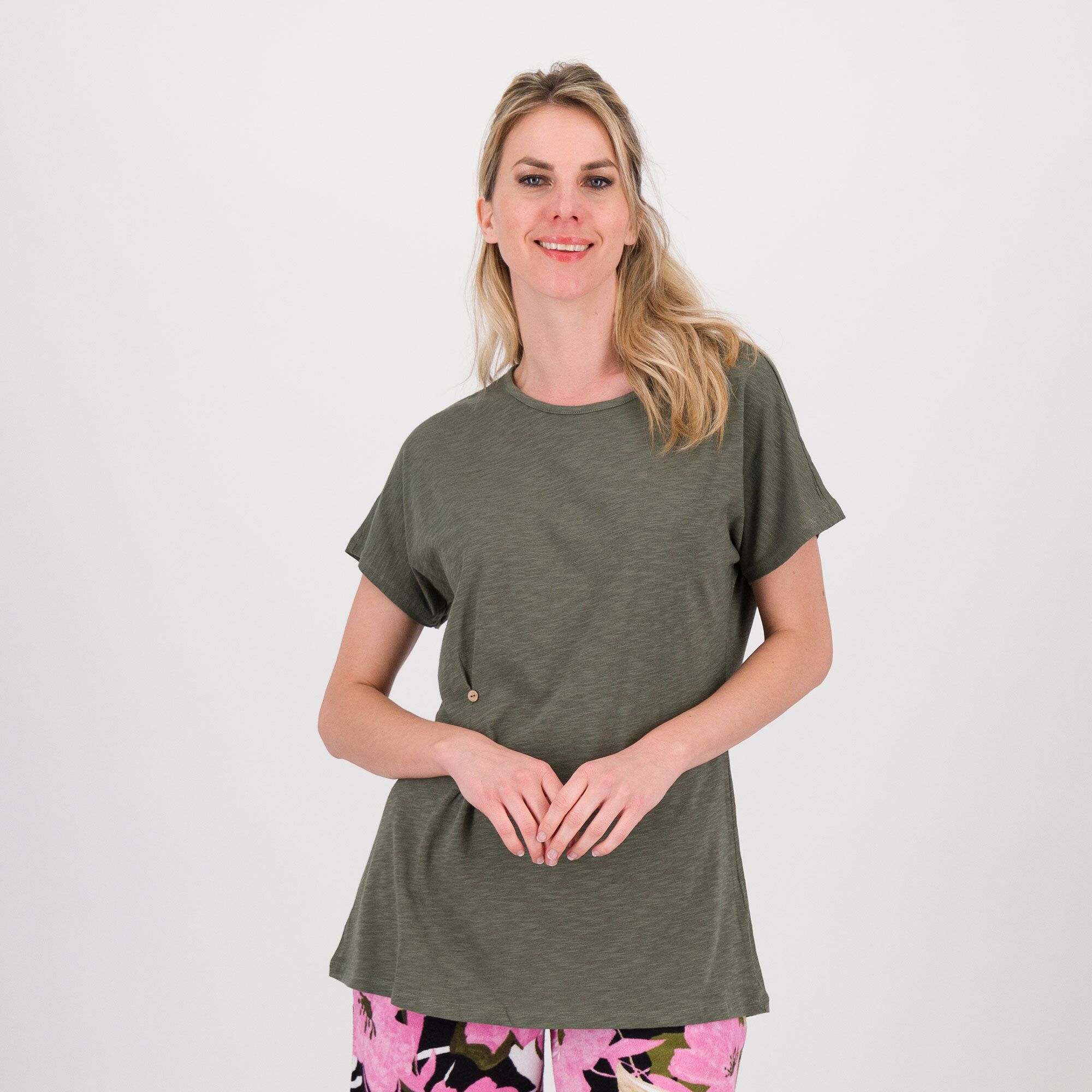 Denim & Co
T-Shirt in jersey
con motivo piega
e bottoncini