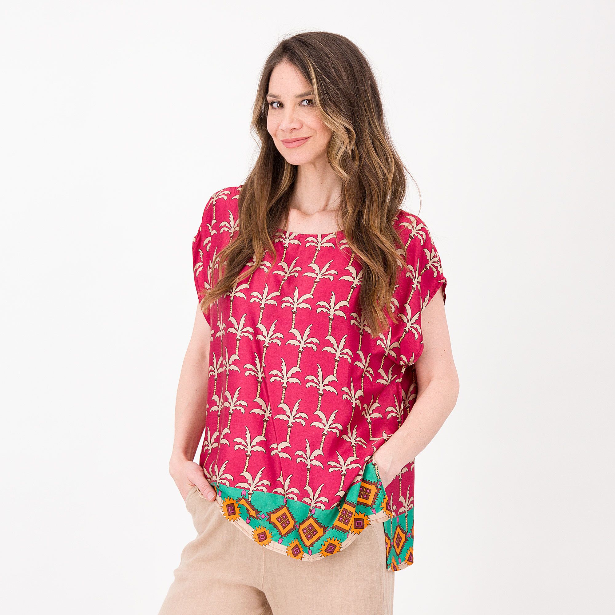 Mood Atelier
Blusa fantasia in
raso 100% viscosa
Linea a scatola
Made in Italy