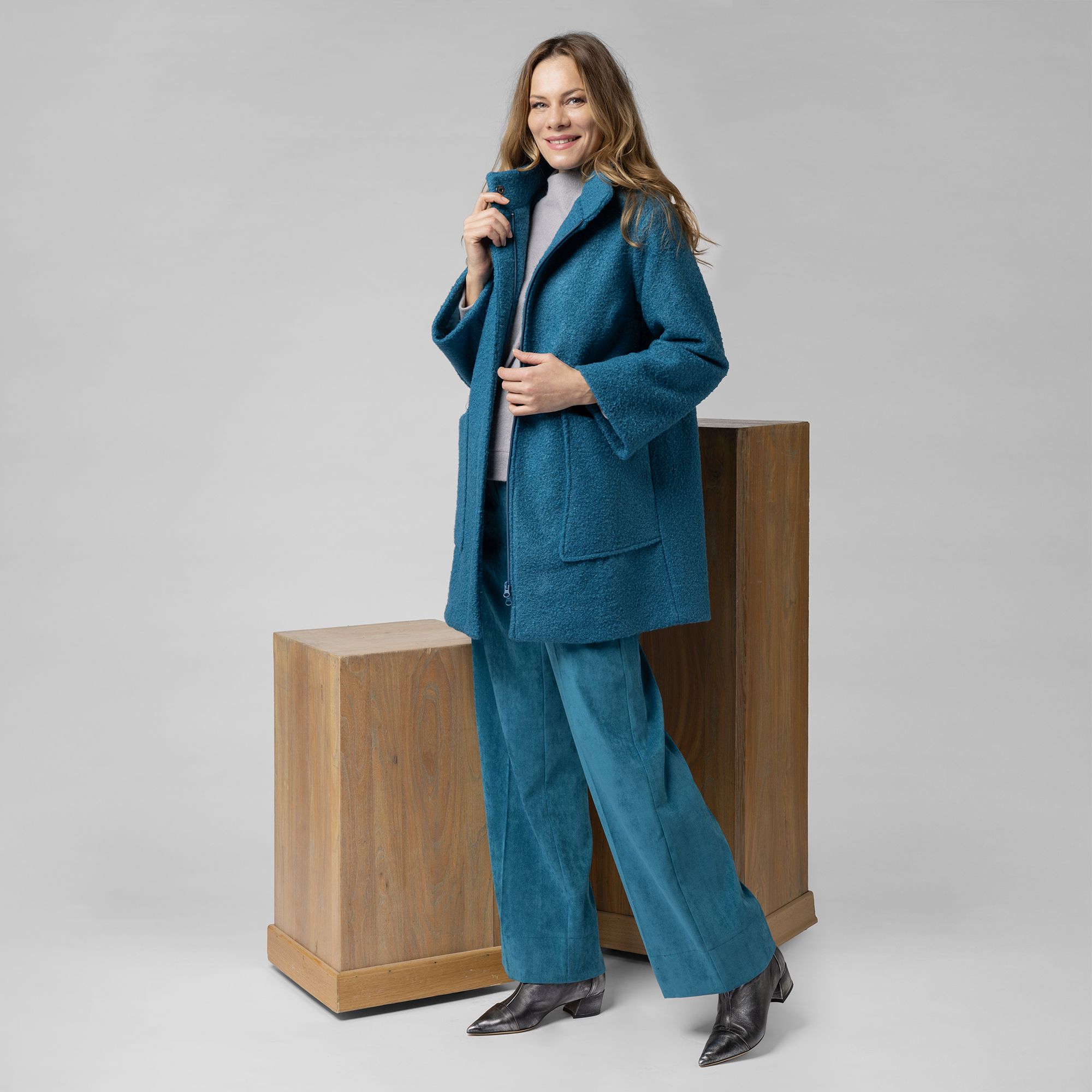 Olly Doo
Cappotto in morbido 
bouclé battuto
con collo alto