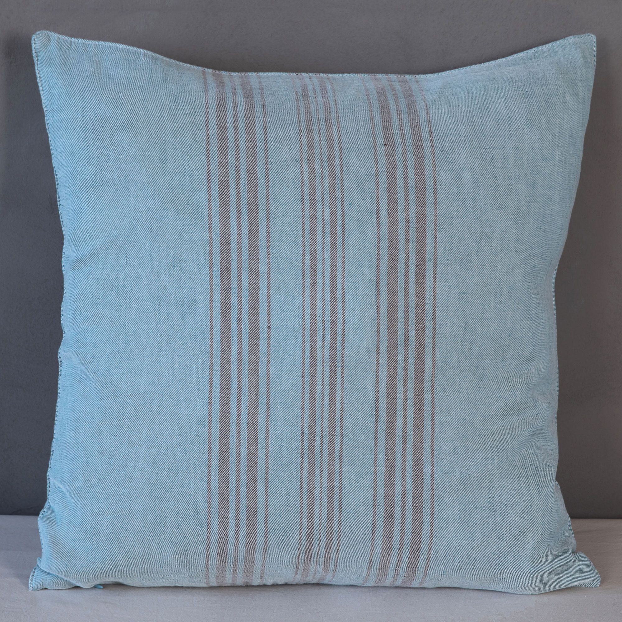 Ferò
Federa arredo Marea
in lino/cotone tinto 
filo, 45x45cm