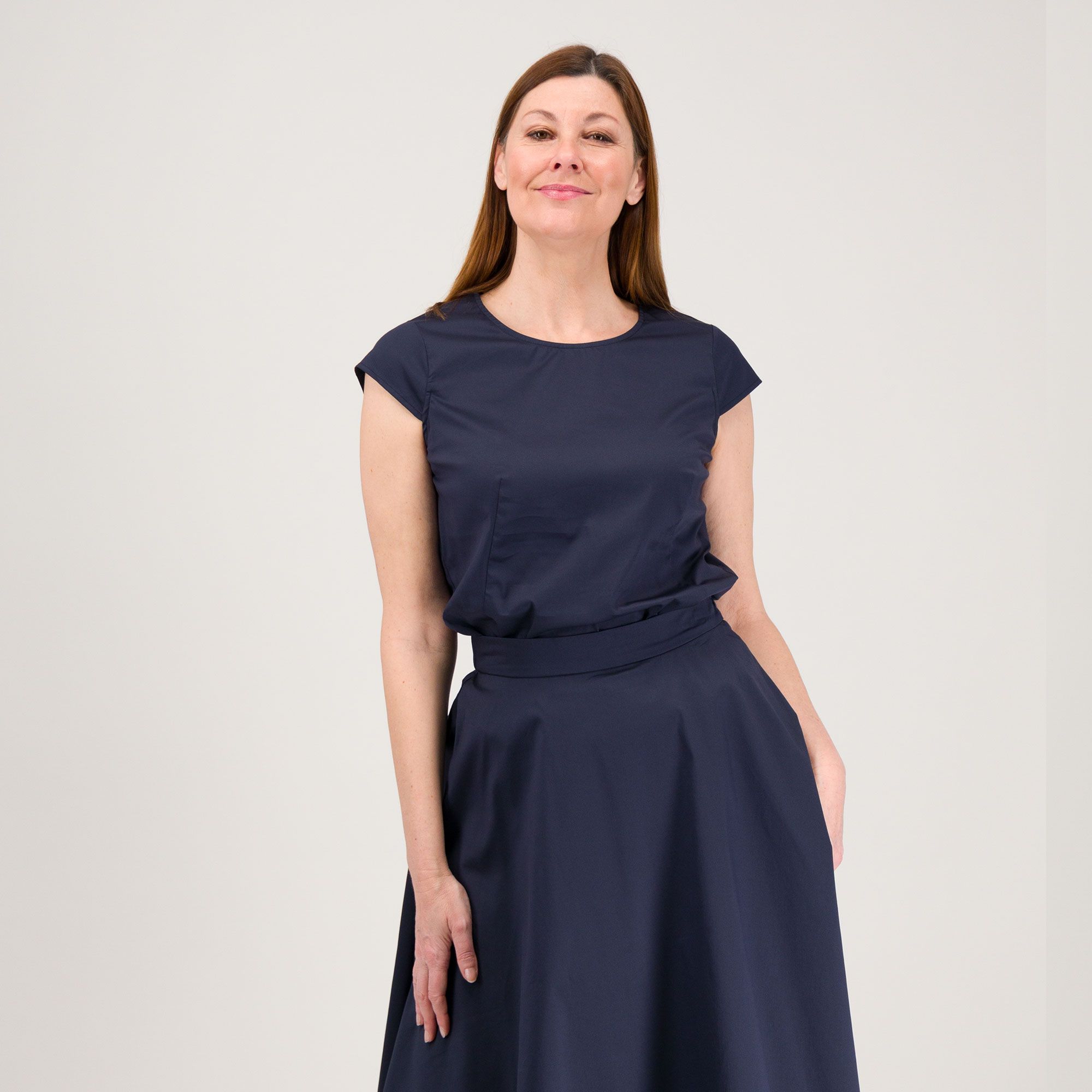 Extesa Blusa in misto cotone stretch con scollo tondo e maniche corte