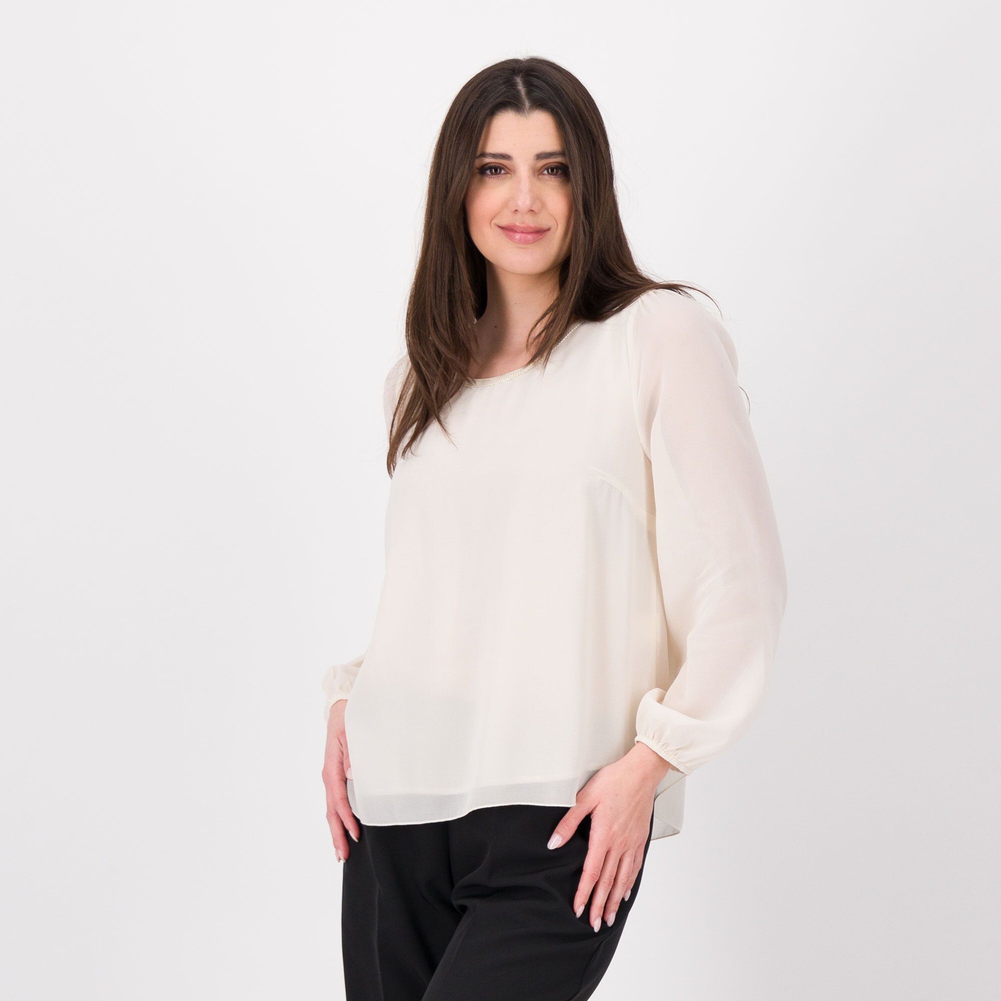 SottoMarino
Blusa con scollo
profilato 
luccicante