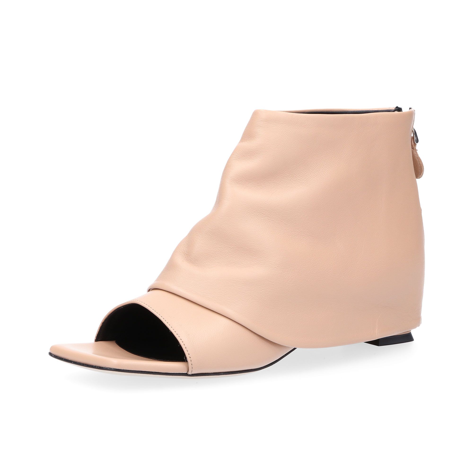 Galieti
Stivaletti spuntati
in pelle con effetto
grinze e tacco 4 cm