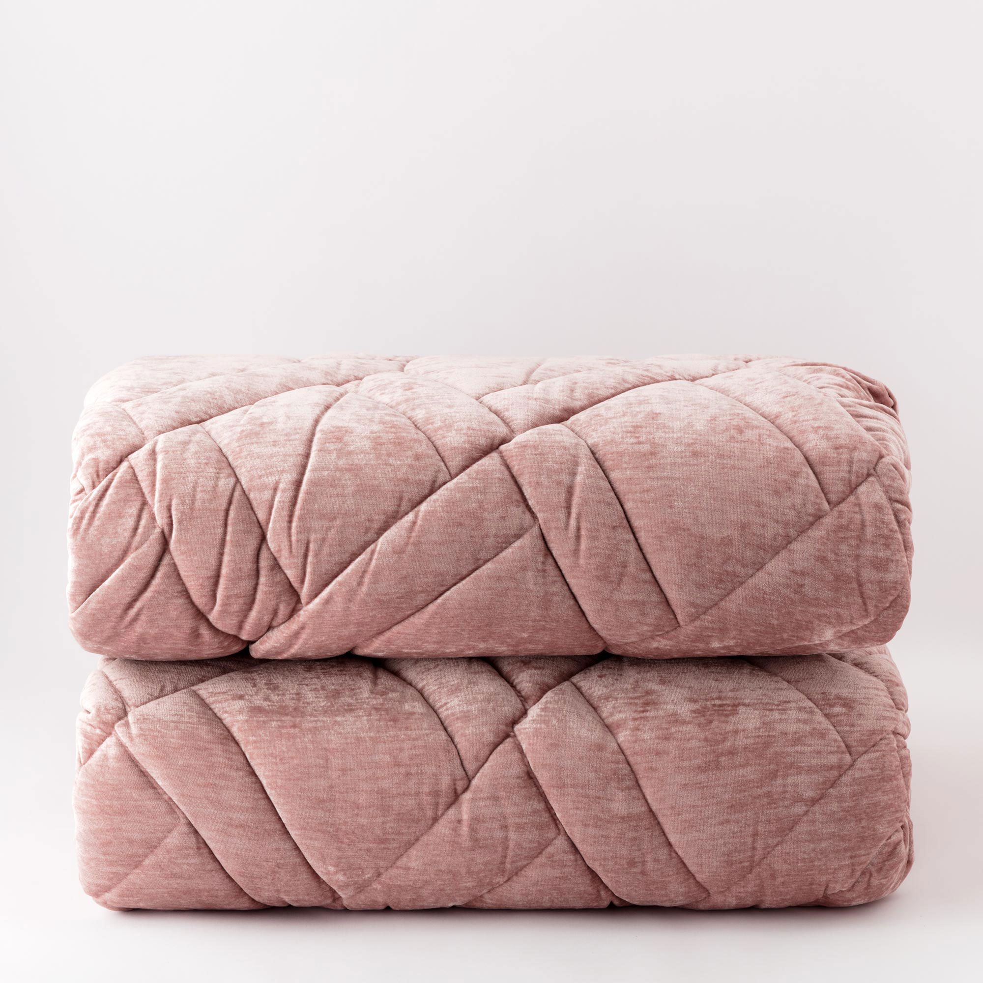 Carillo Home
Trapunta matrimoniale
Edina in ciniglia
e cotone 350g/mq