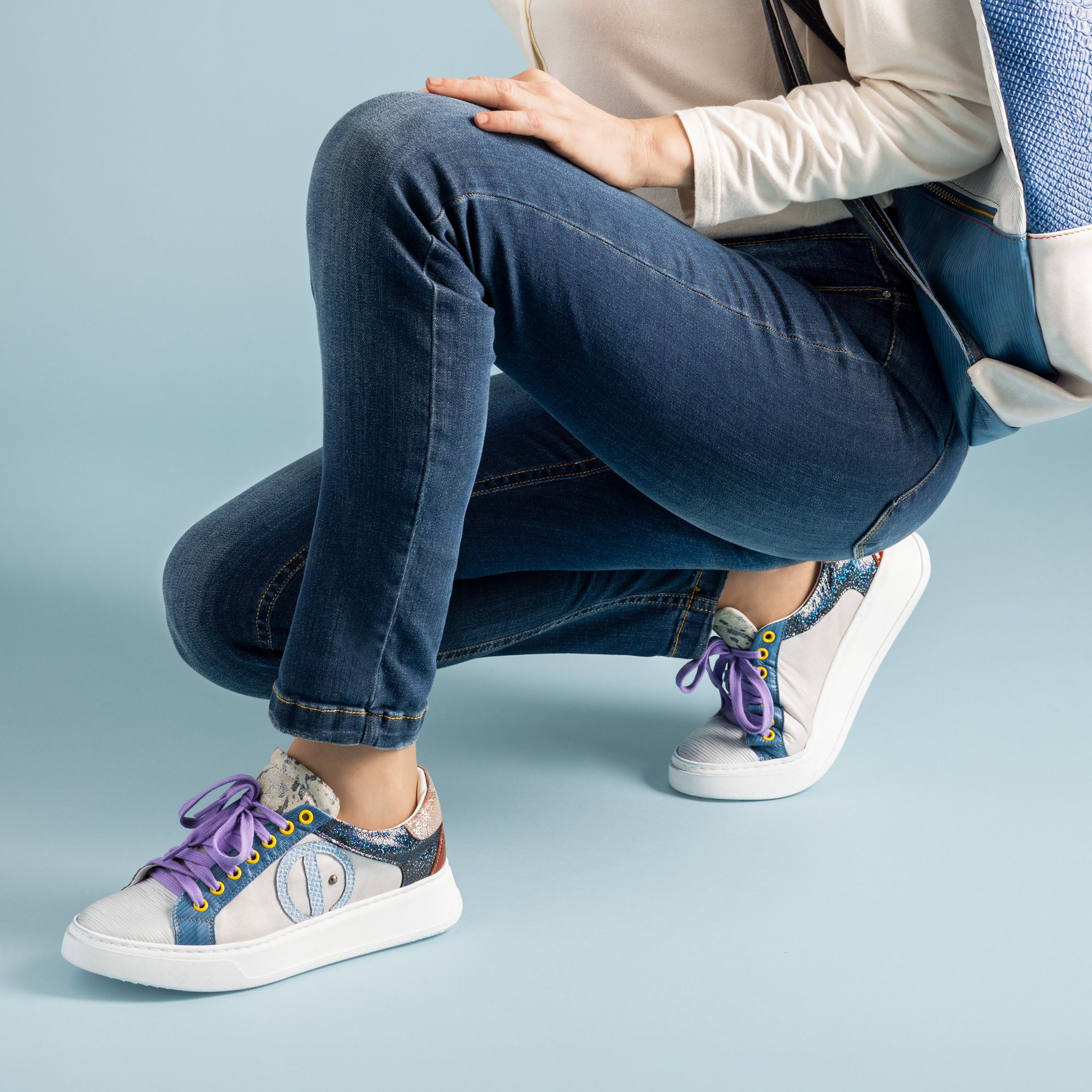 Ebarrito
Sneaker stringate
in pelle patchwork
con fondo light