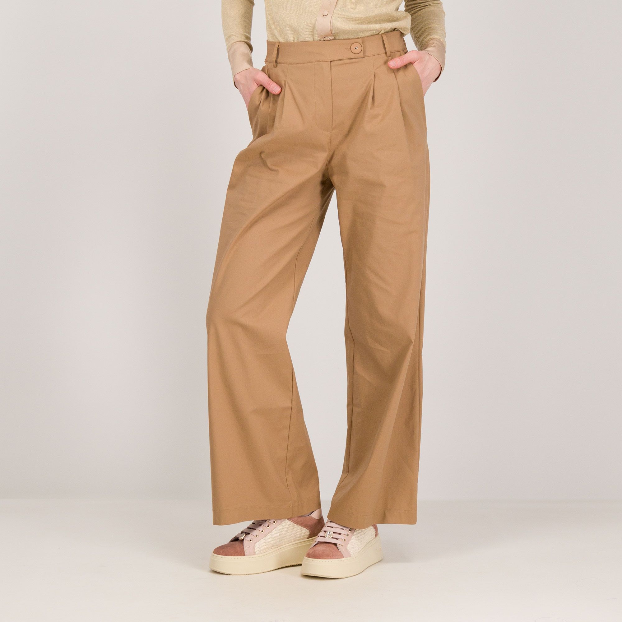 Palazzo Moda
Pantaloni ampi
in twill di misto
cotone con pinces