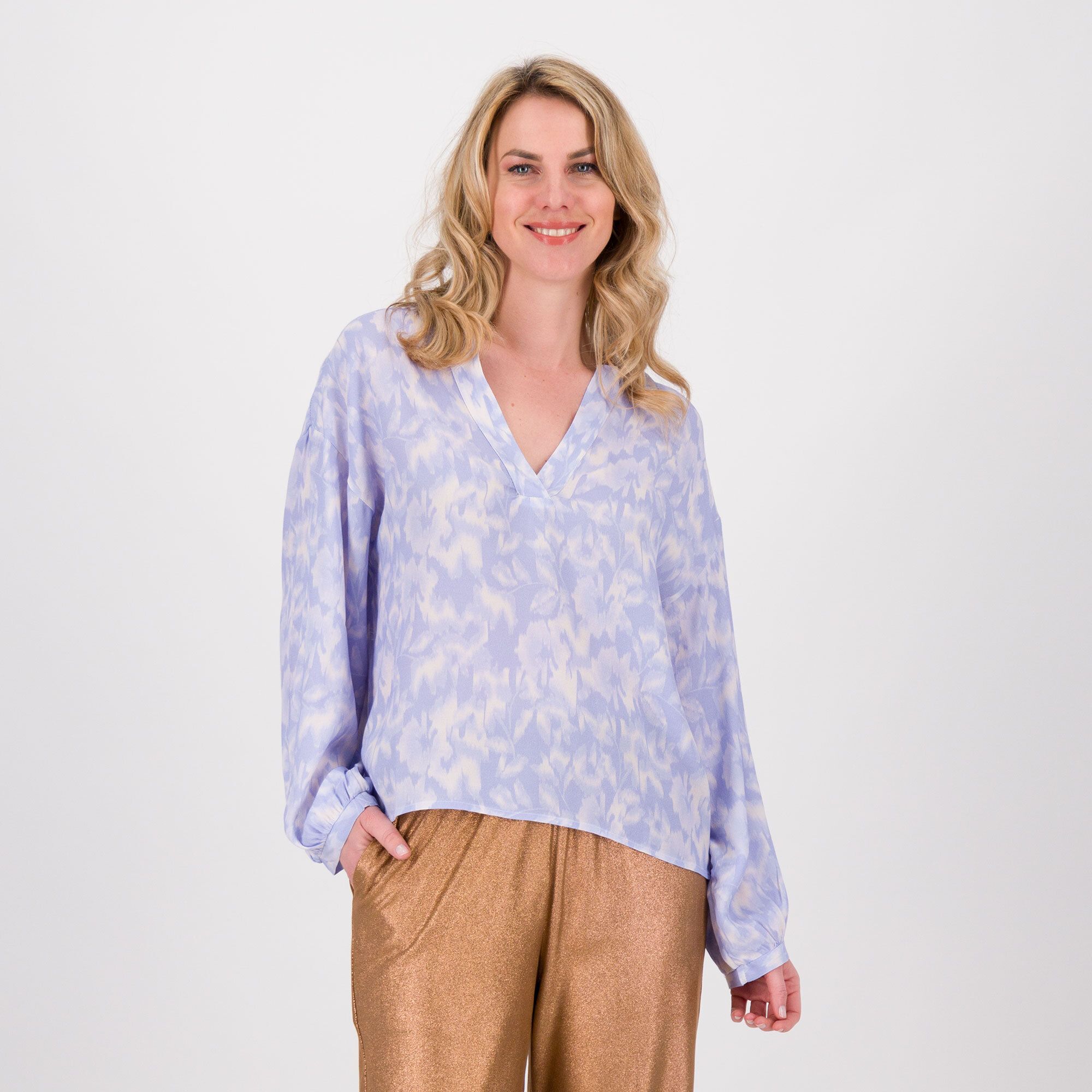 Mood Atelier
Blusa fantasia
in tela 
di viscosa